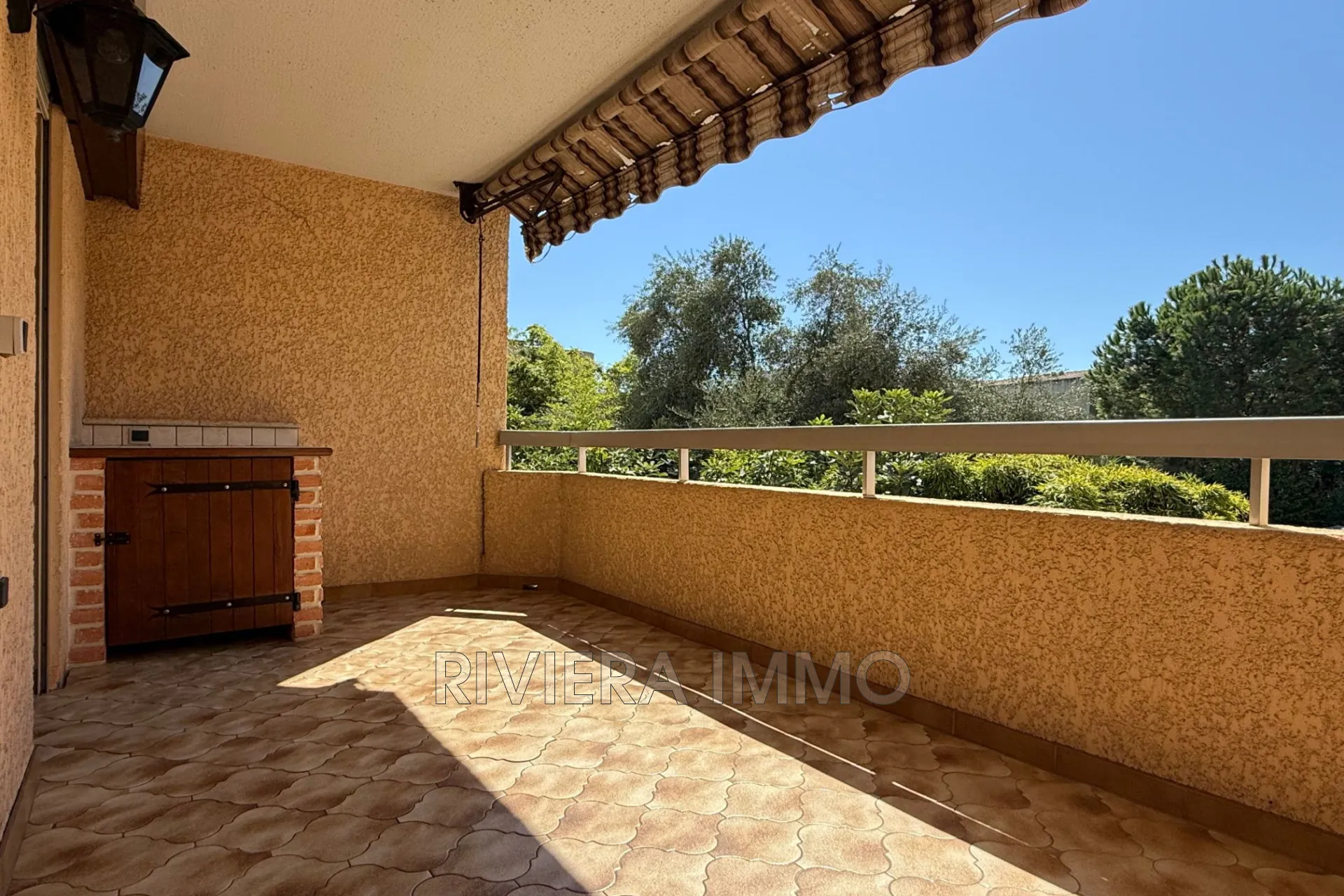 Achat d'un appartement 3 pièces de 63 m² avec terrasse et parking au Cannet