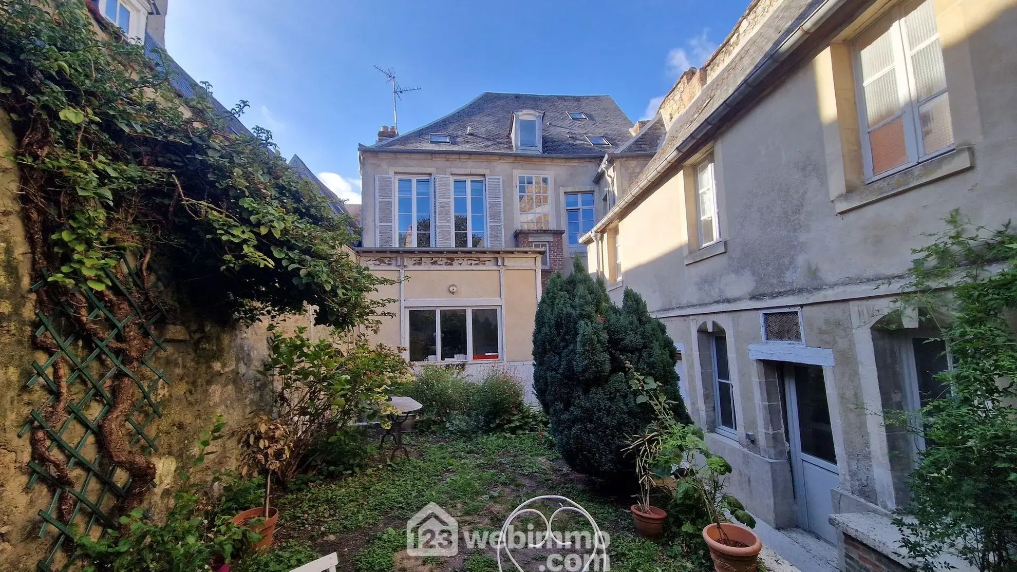 Appartement de standing rénové à Laon - 109 m², 3 chambres, cave