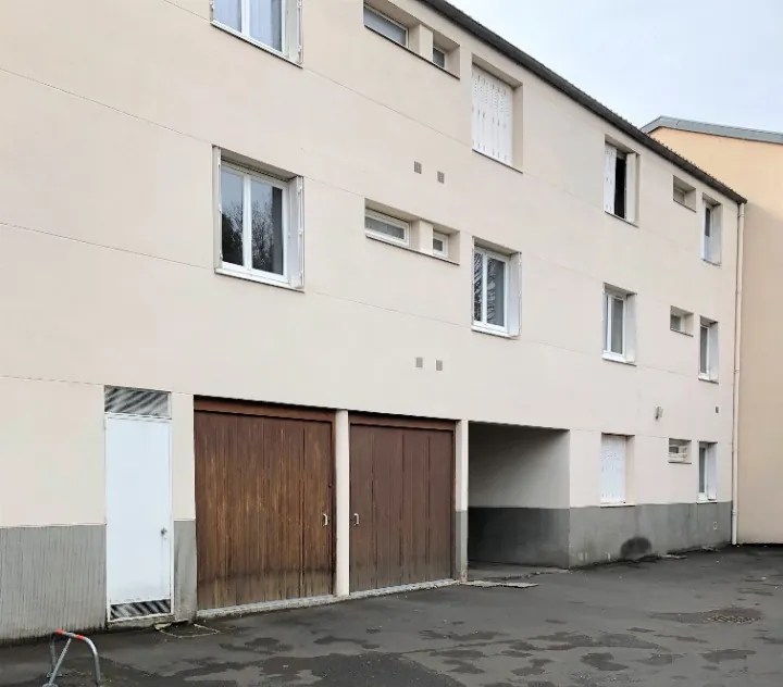 Appartement T2 à vendre à Beaumont avec cave et garage - Vue sur parc