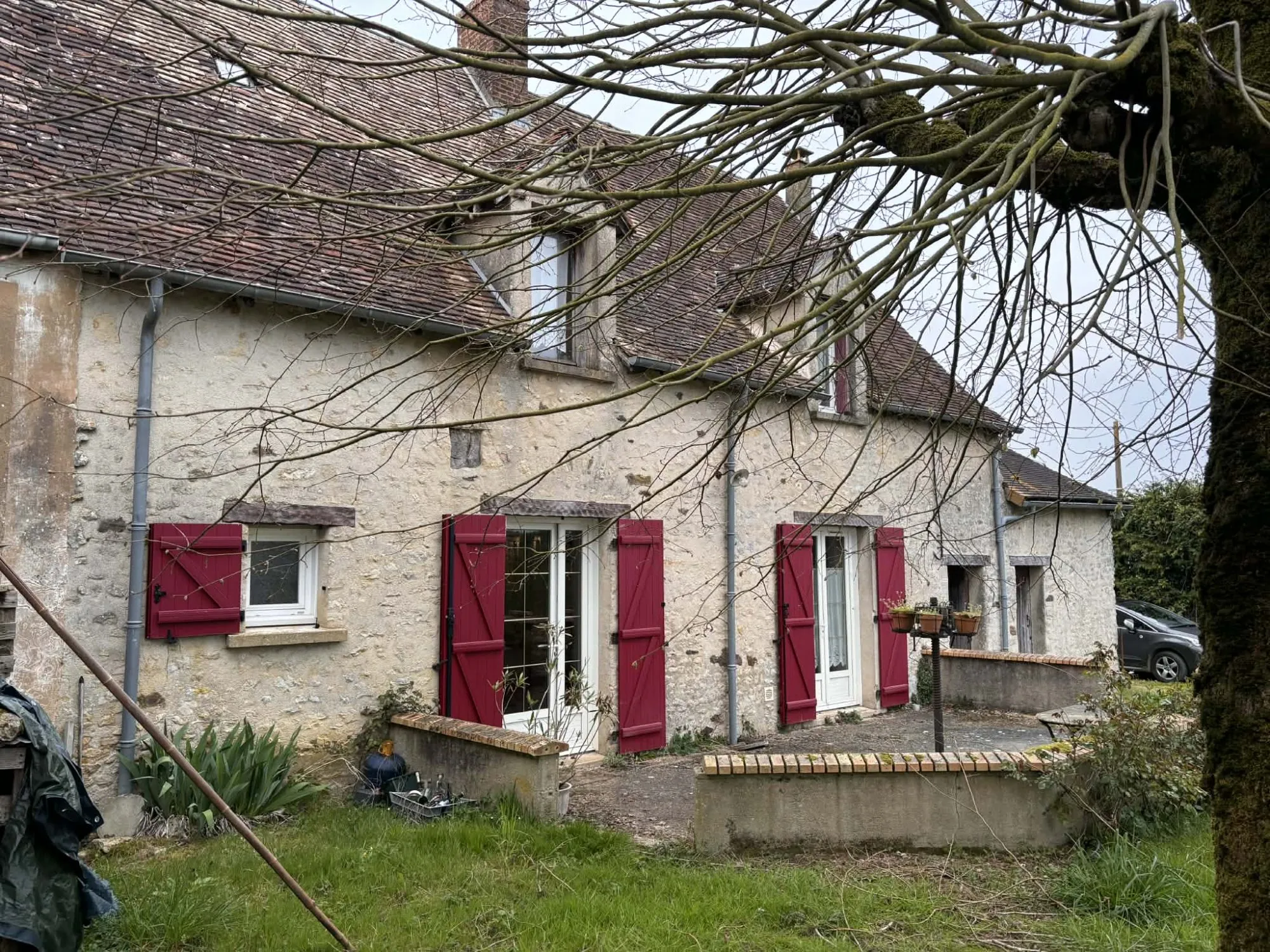 Belle maison de campagne à vendre à Domfront-en-Champagne, 100 m², jardin et terrasse