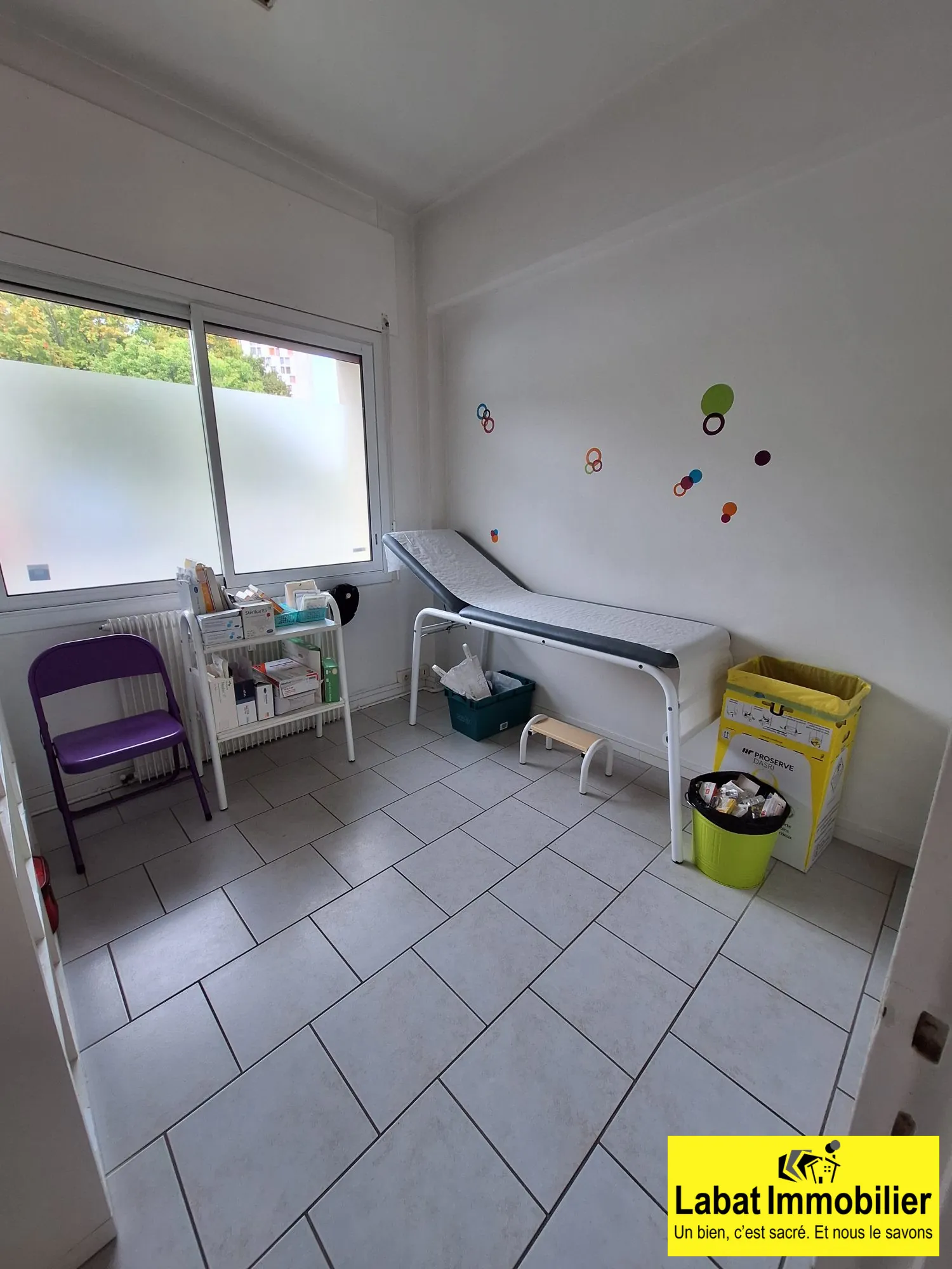 Local professionnel à vendre à Bayonne, idéal pour activité libérale, bail jusqu'en 2028 