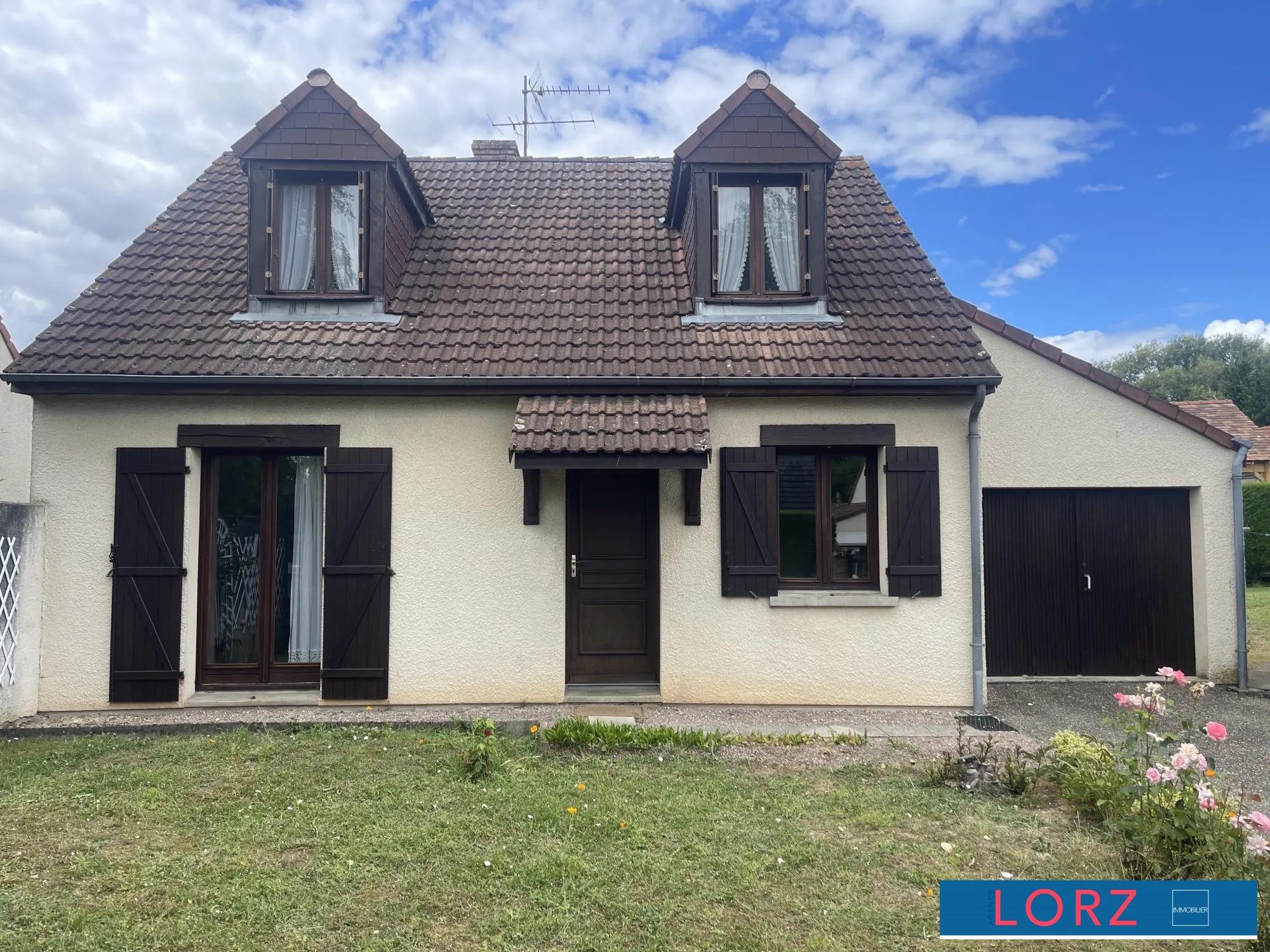 Maison 4 pièces avec jardin, garage à Bourges dans un quartier résidentiel