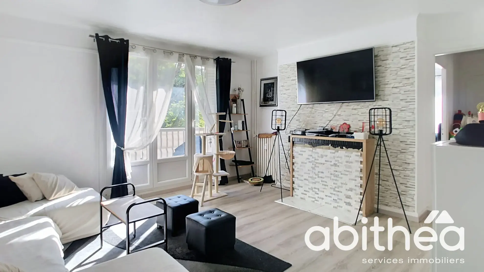 Vente d'un appartement T3 lumineux à Troyes avec 3 balcons et stationnement