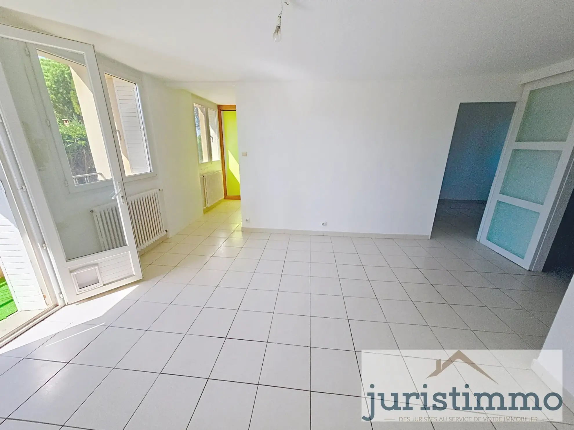 Appartement T3 de 50 m² avec balcon, cave et garage à Orange