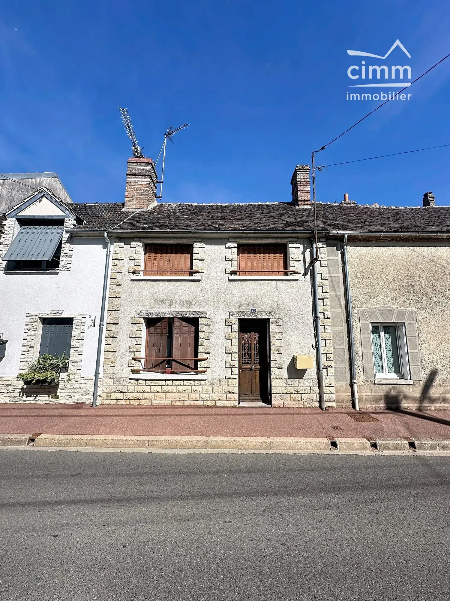 Maison de ville à vendre à Montcresson avec locataire en place - Opportunité d'investissement