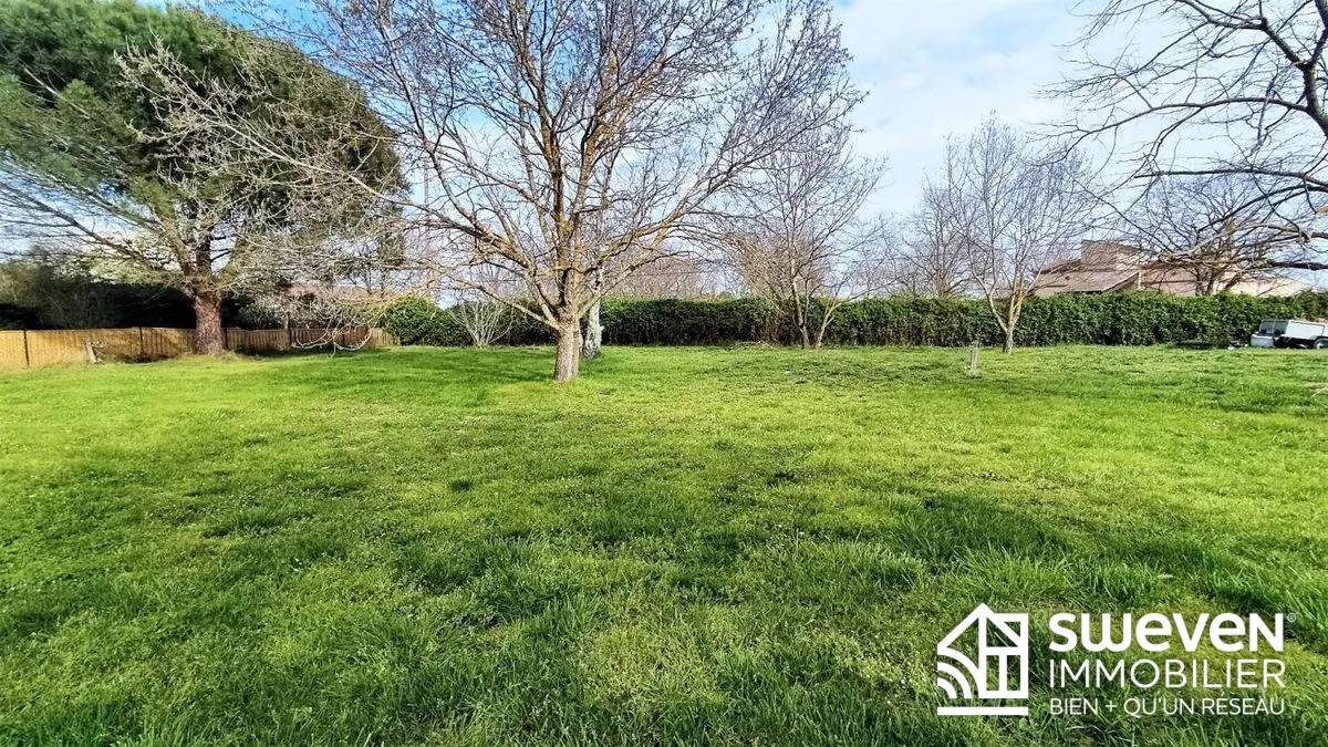 Terrain de 900 m² à Lamasquère proche Muret, constructible et arboré