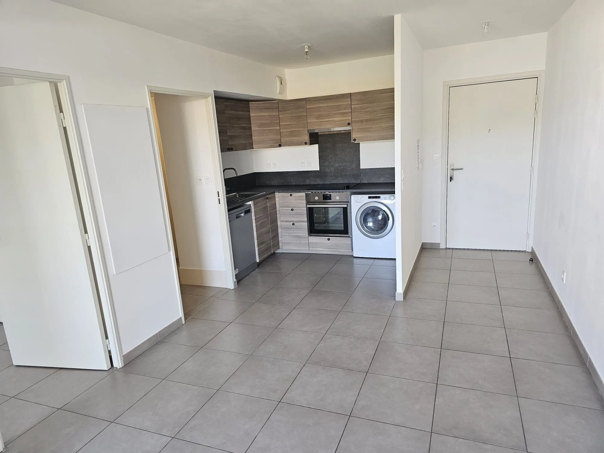 Appartement T2 à vendre à La Ciotat - 38,60 m² avec balcon et stationnement