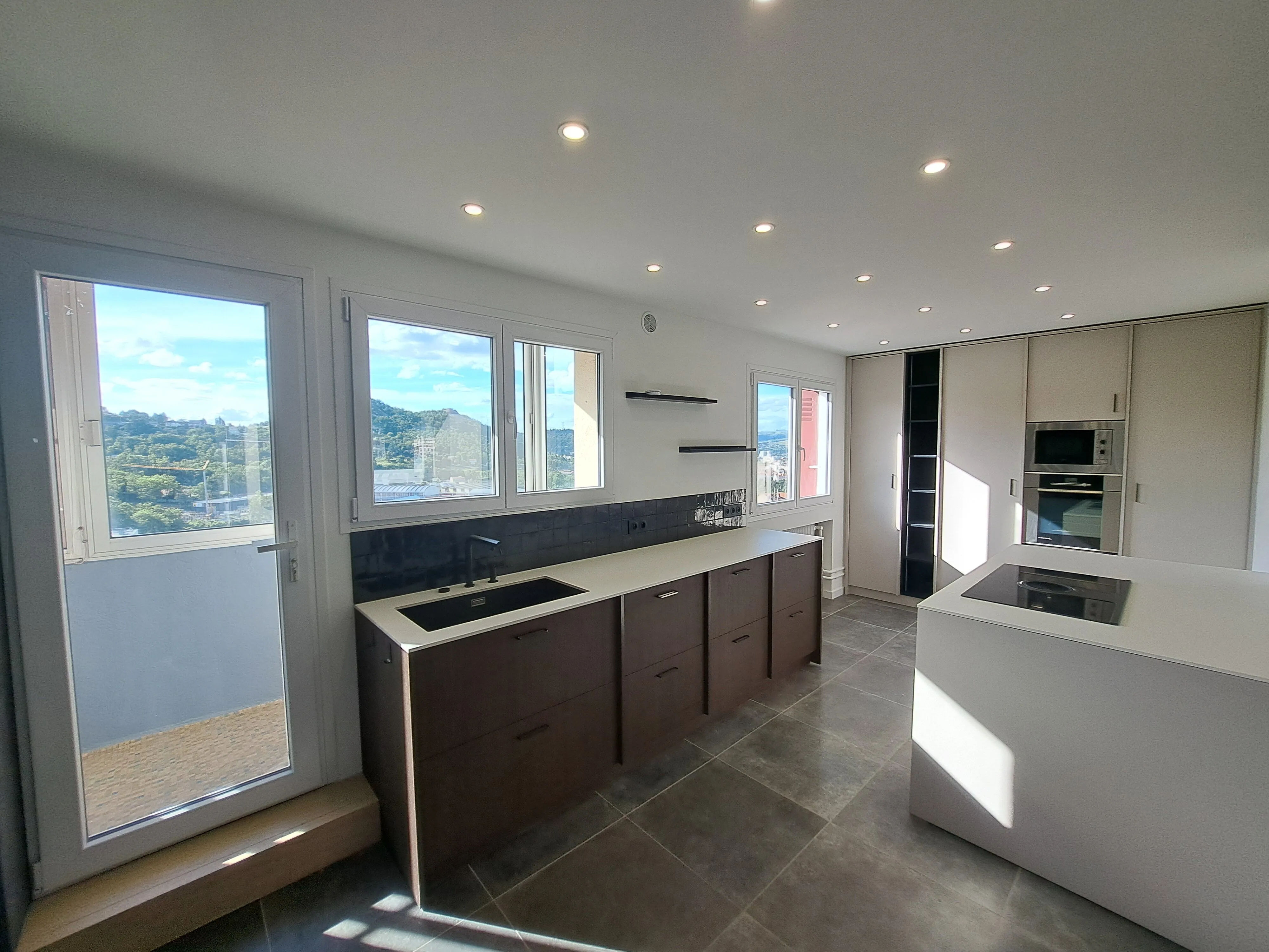 Appartement T3 à vendre avec vue panoramique à Saint-Étienne