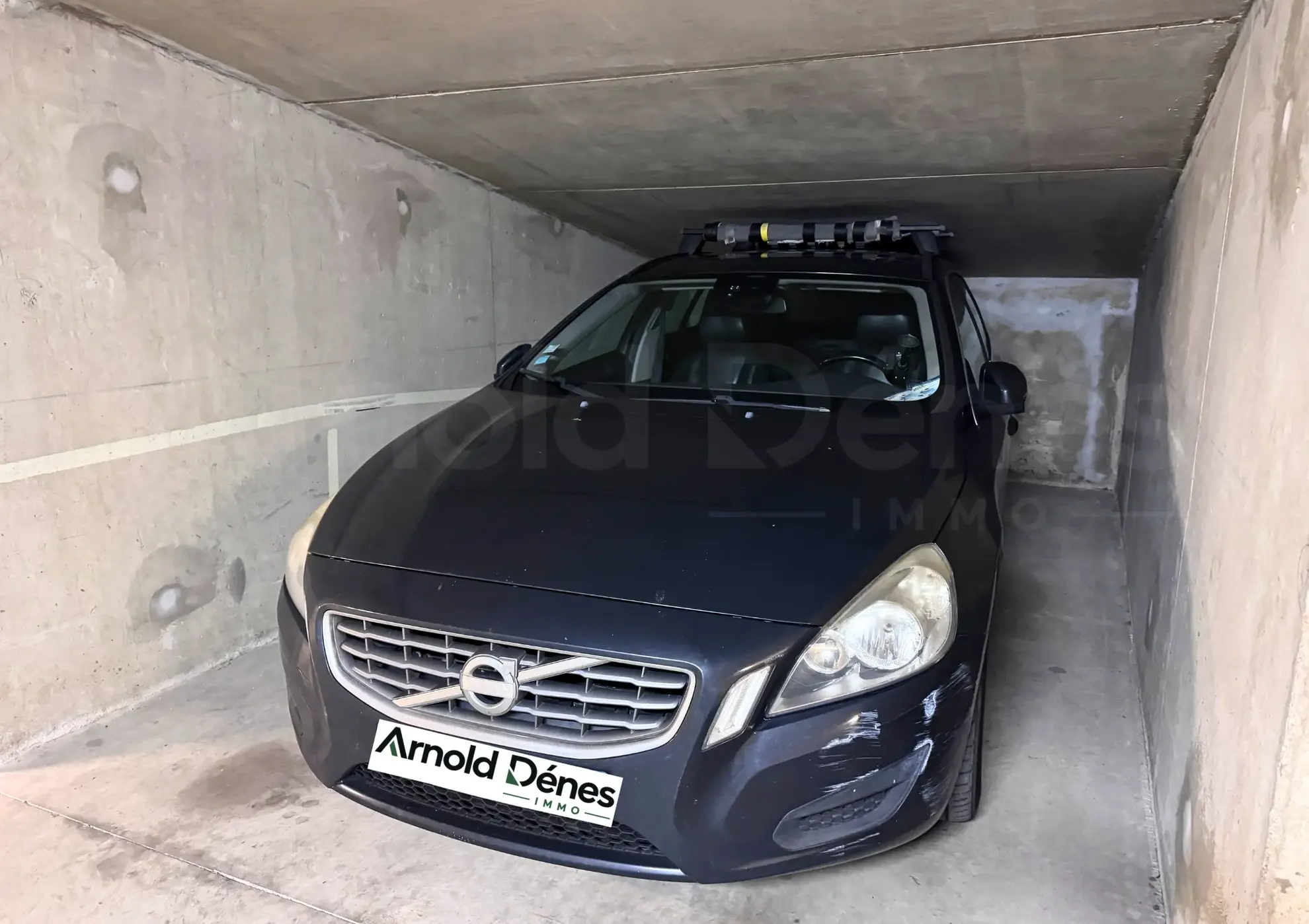 Place de parking souterraine sécurisée et électrifiable à Rennes