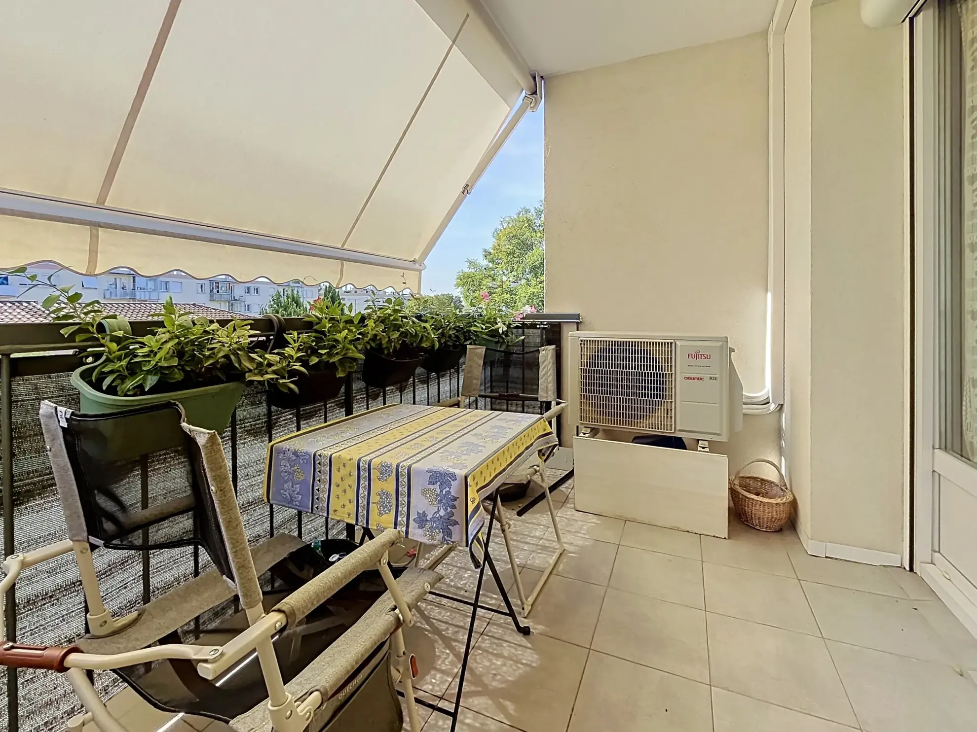 Appartement F3 à Montpellier près du Quartier Pres d'Arene, Balcon, Parking et Cave