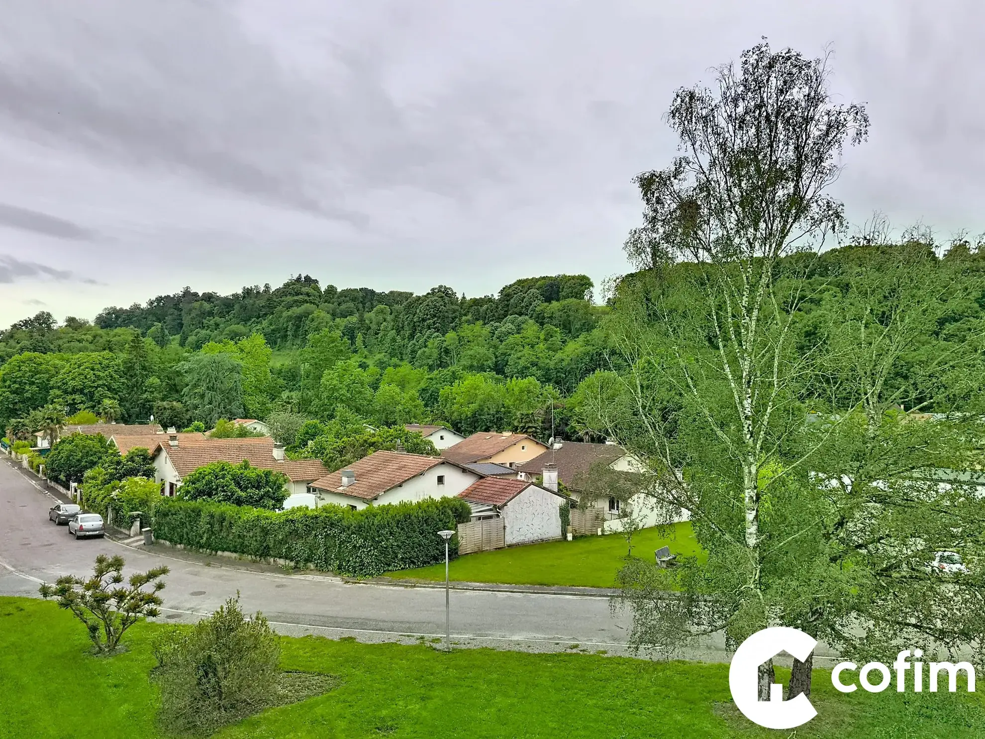 Bel appartement 3 chambres à Gelos avec balcon et stationnement proche de Pau