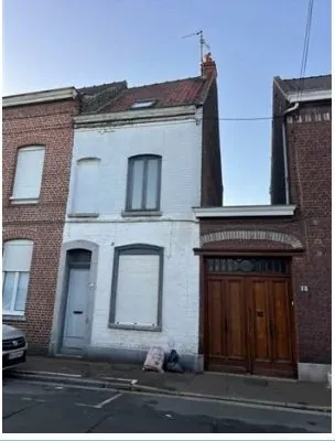 Maison à Rénover avec 4 Chambres à Tourcoing - Opportunité d'Investissement