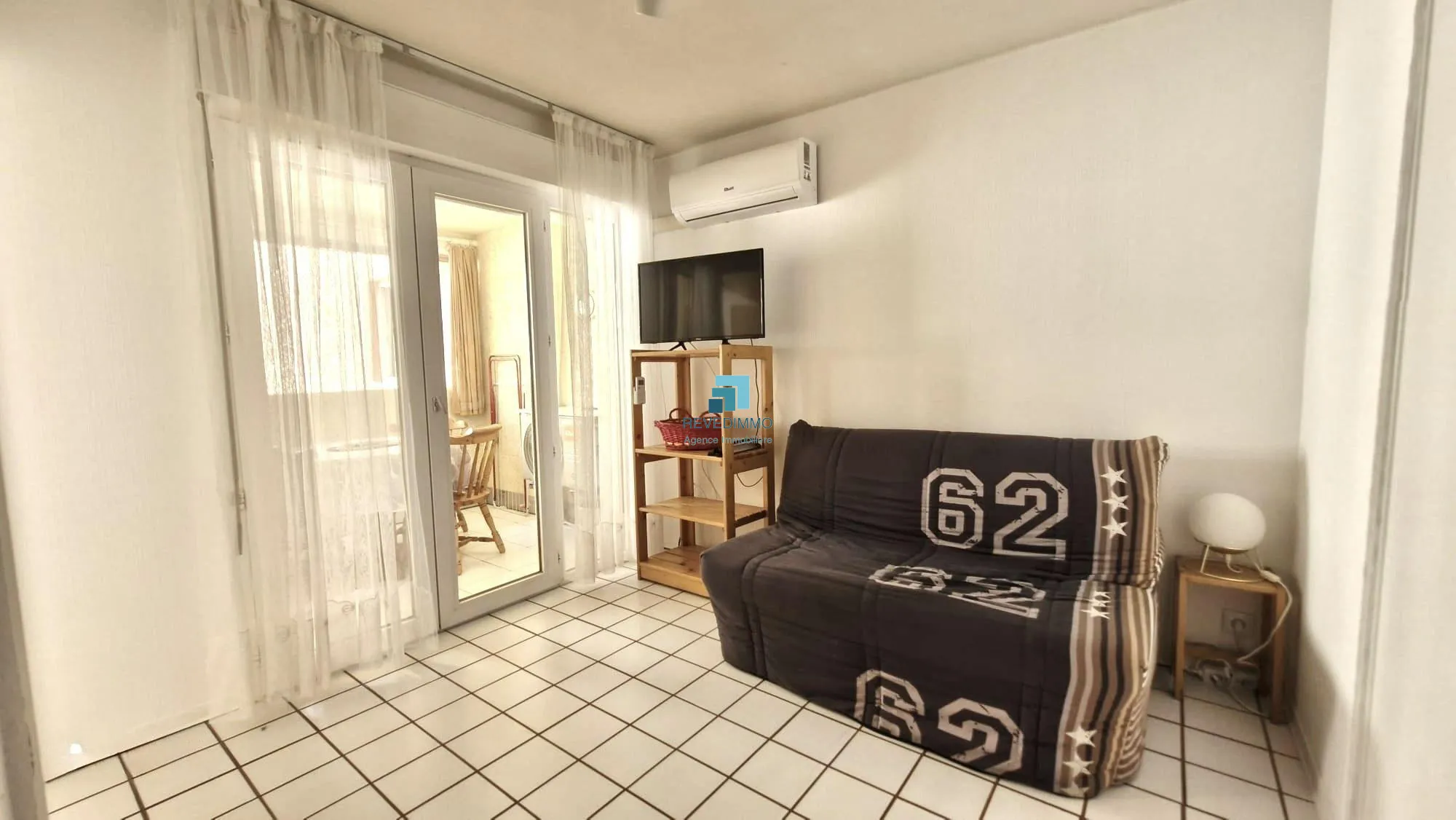 Appartement 2 pièces avec balcon à Saint Aygulf proche commerces et plage