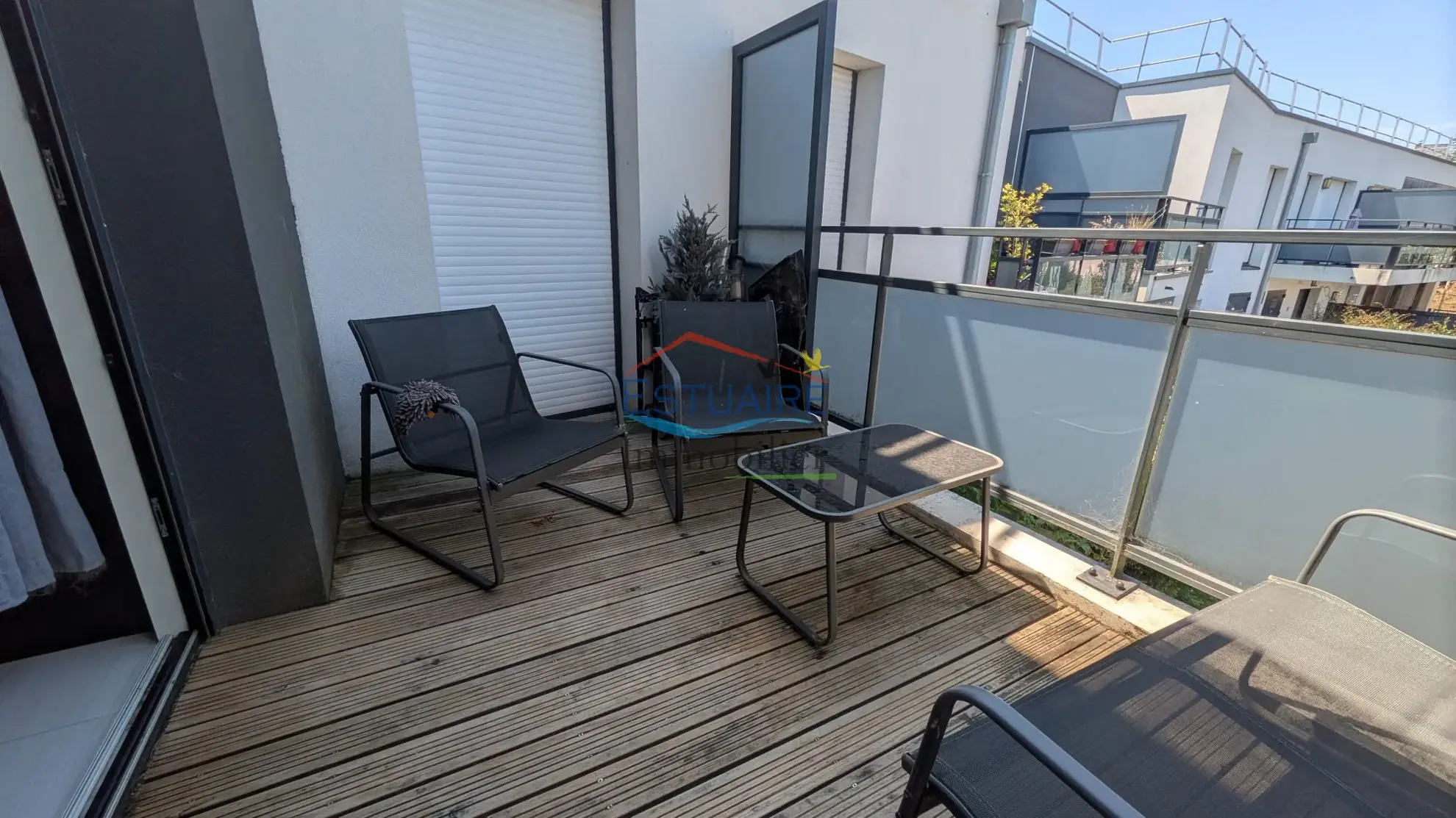 Charmant T2 à vendre à Couëron, résidence récente avec balcon et parking