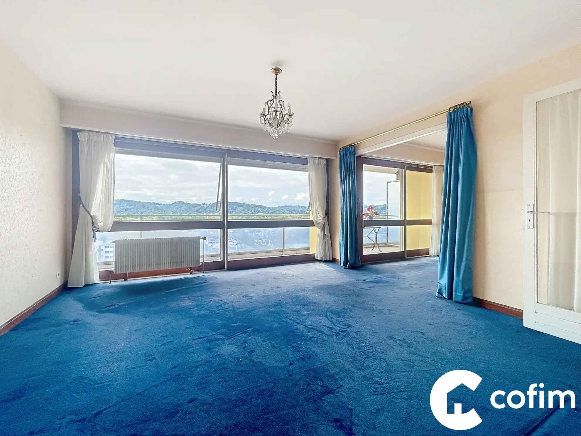 Appartement T2 avec vue panoramique sur les Pyrénées à Pau 
