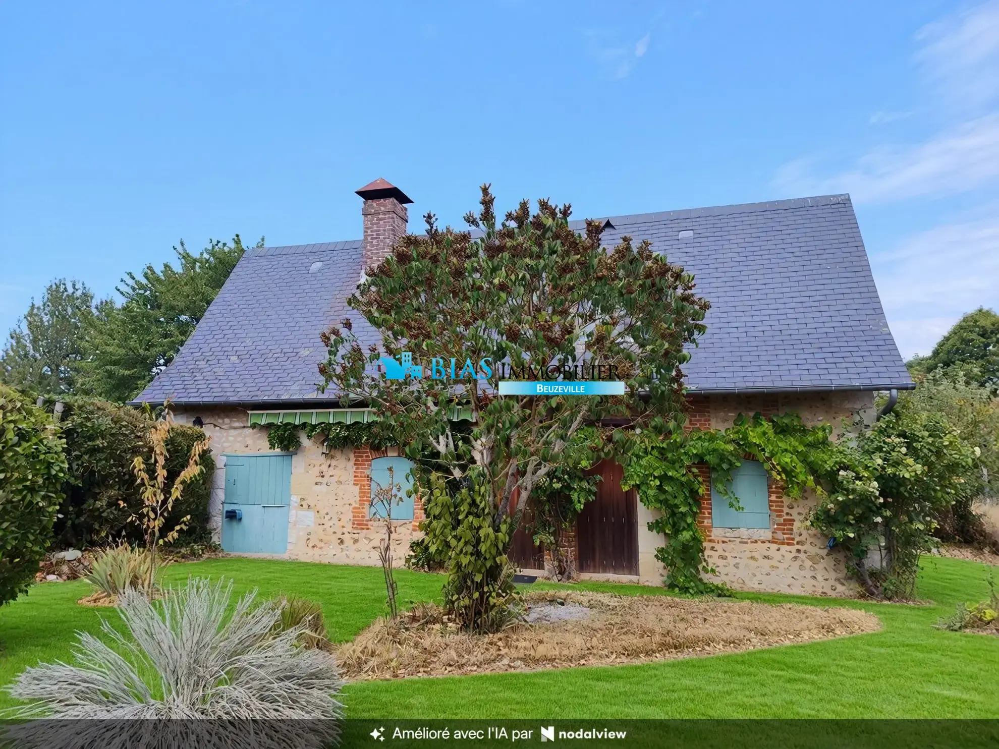 Maison ancienne à vendre à Conteville, charme et potentiel avec jardin