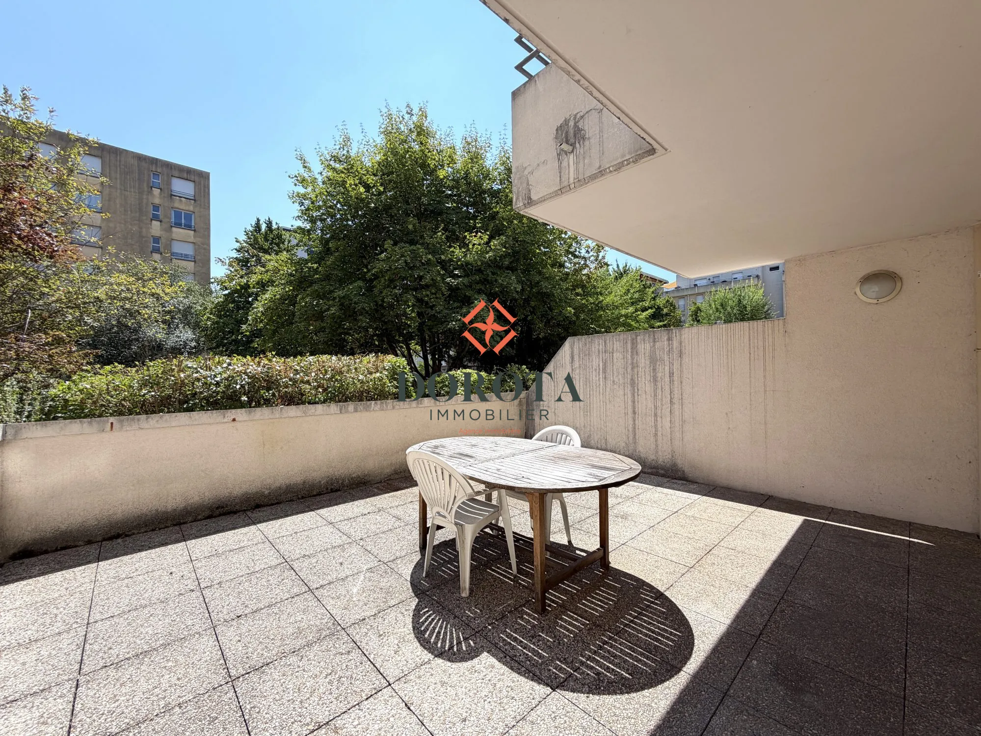 Appartement T3 avec terrasse de 30 m² et cave à Grenoble