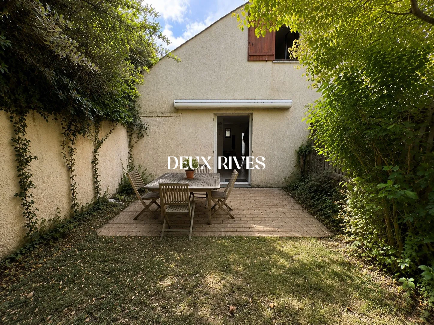 Maison de ville familiale de 60m² à Nantes avec jardin et terrasse en impasse
