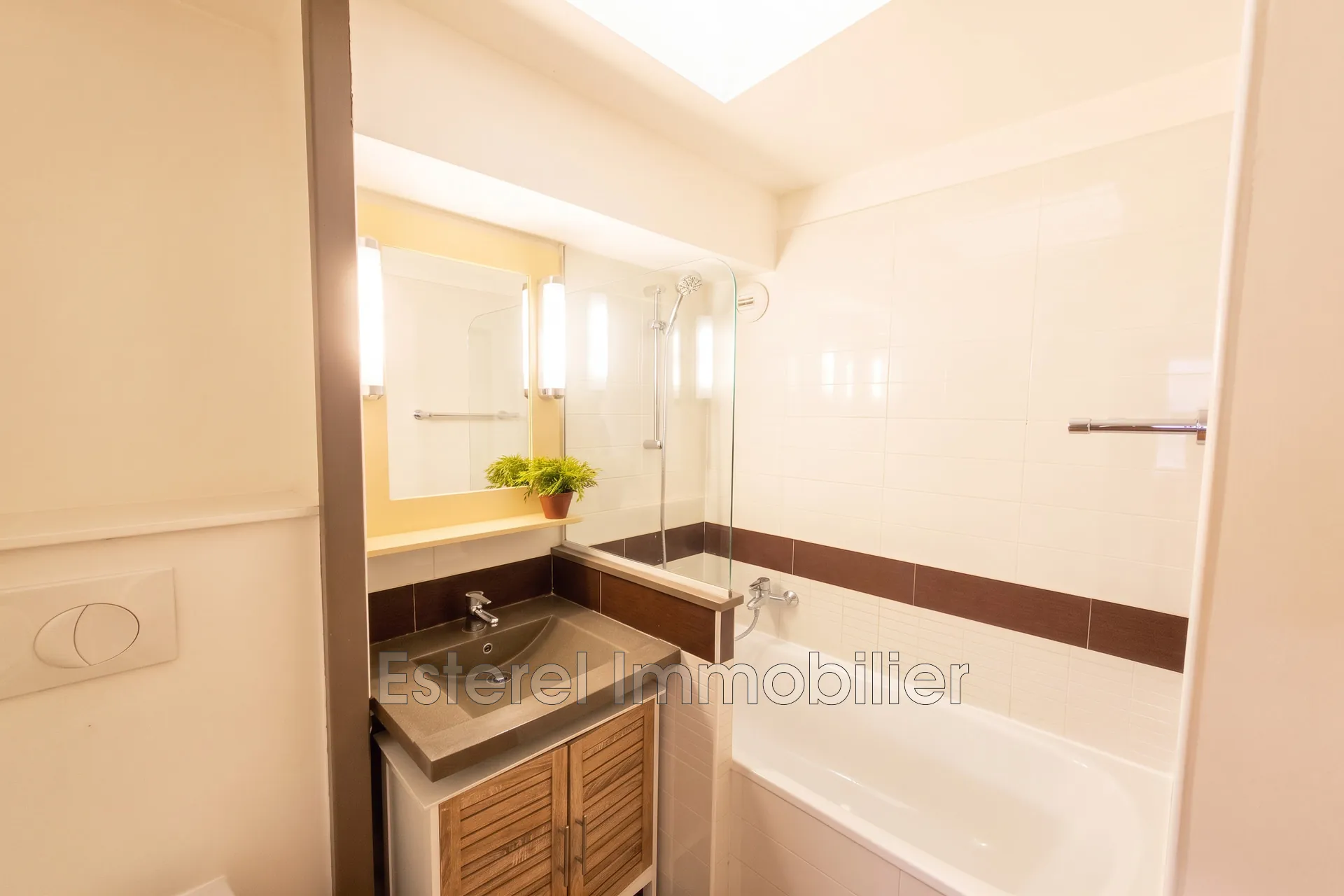 Studio Climatisé de 27,45 m² avec Vue Mer à Cap Estérel