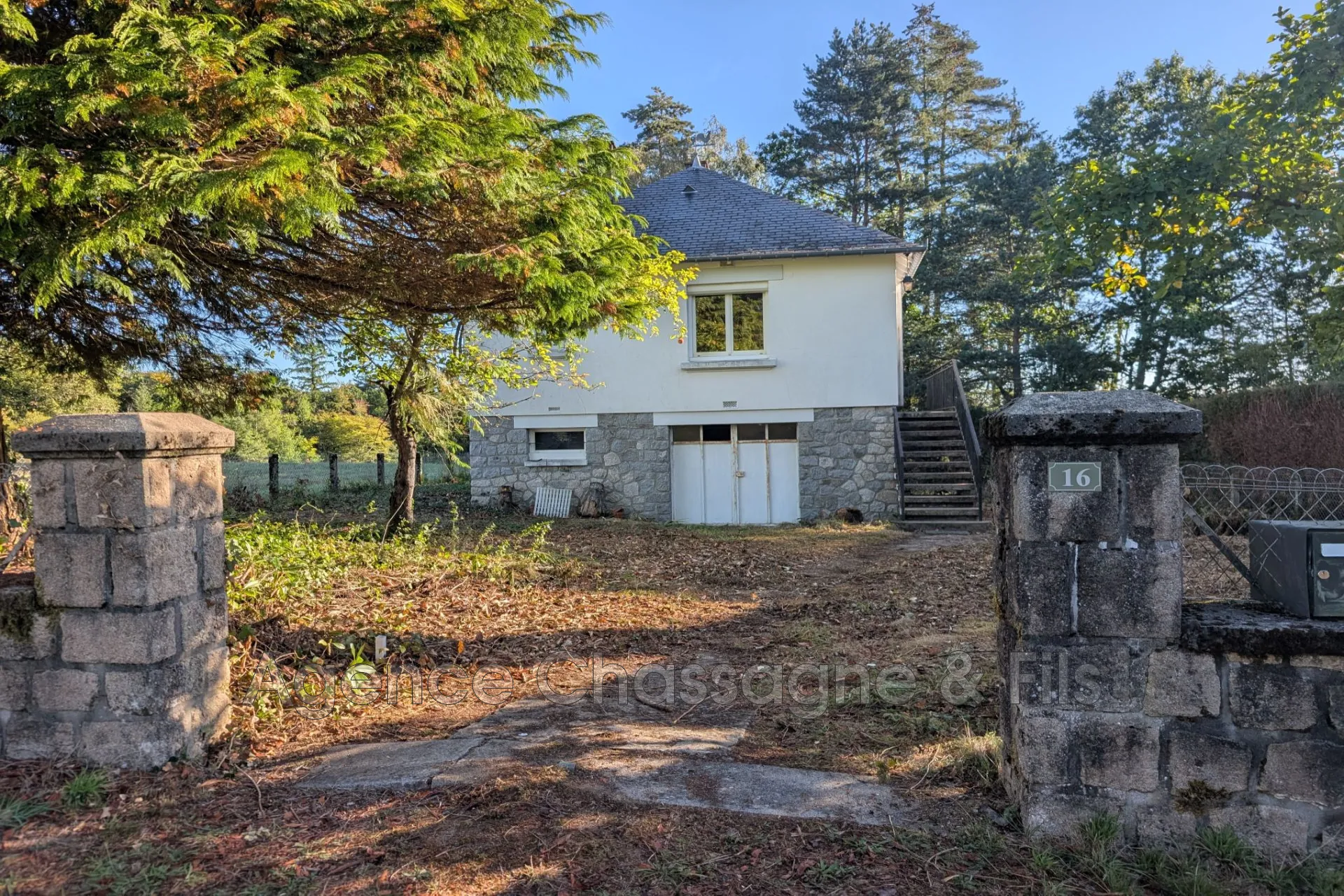 Maison de 40 m² à vendre à Clergoux avec terrain de 840 m² - Calme et environnement Naturel