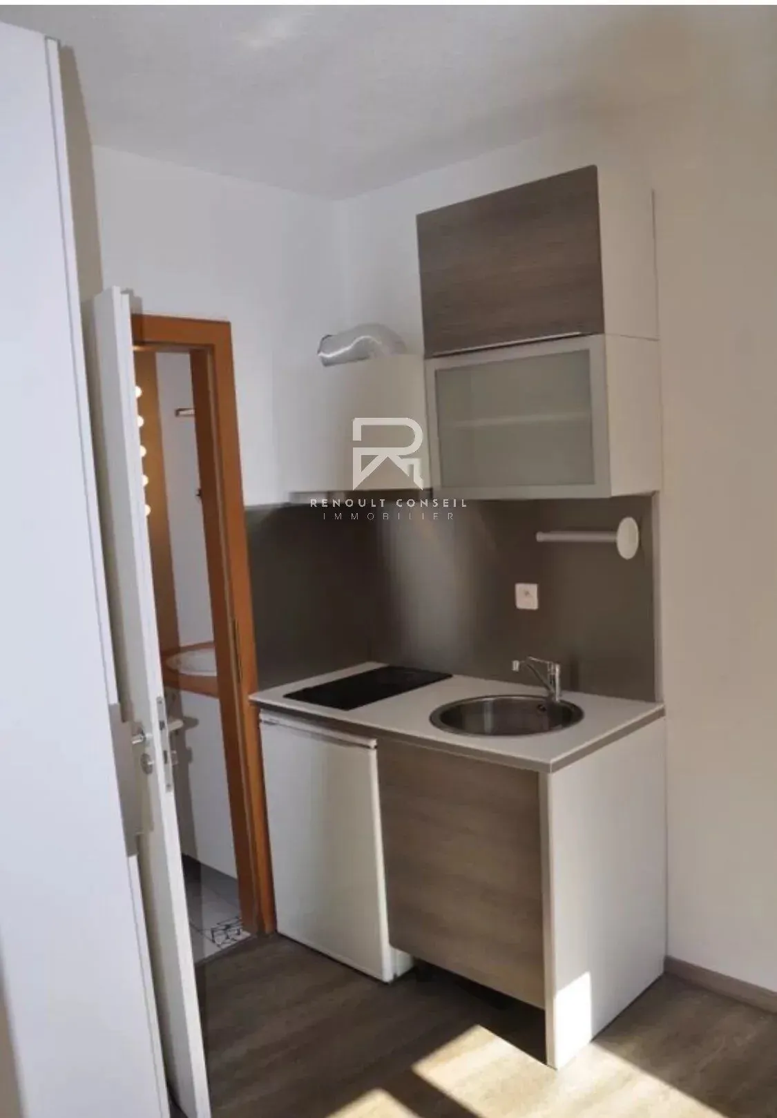 Studio de 10 m² loué à Rouen, parfait pour investissement locatif