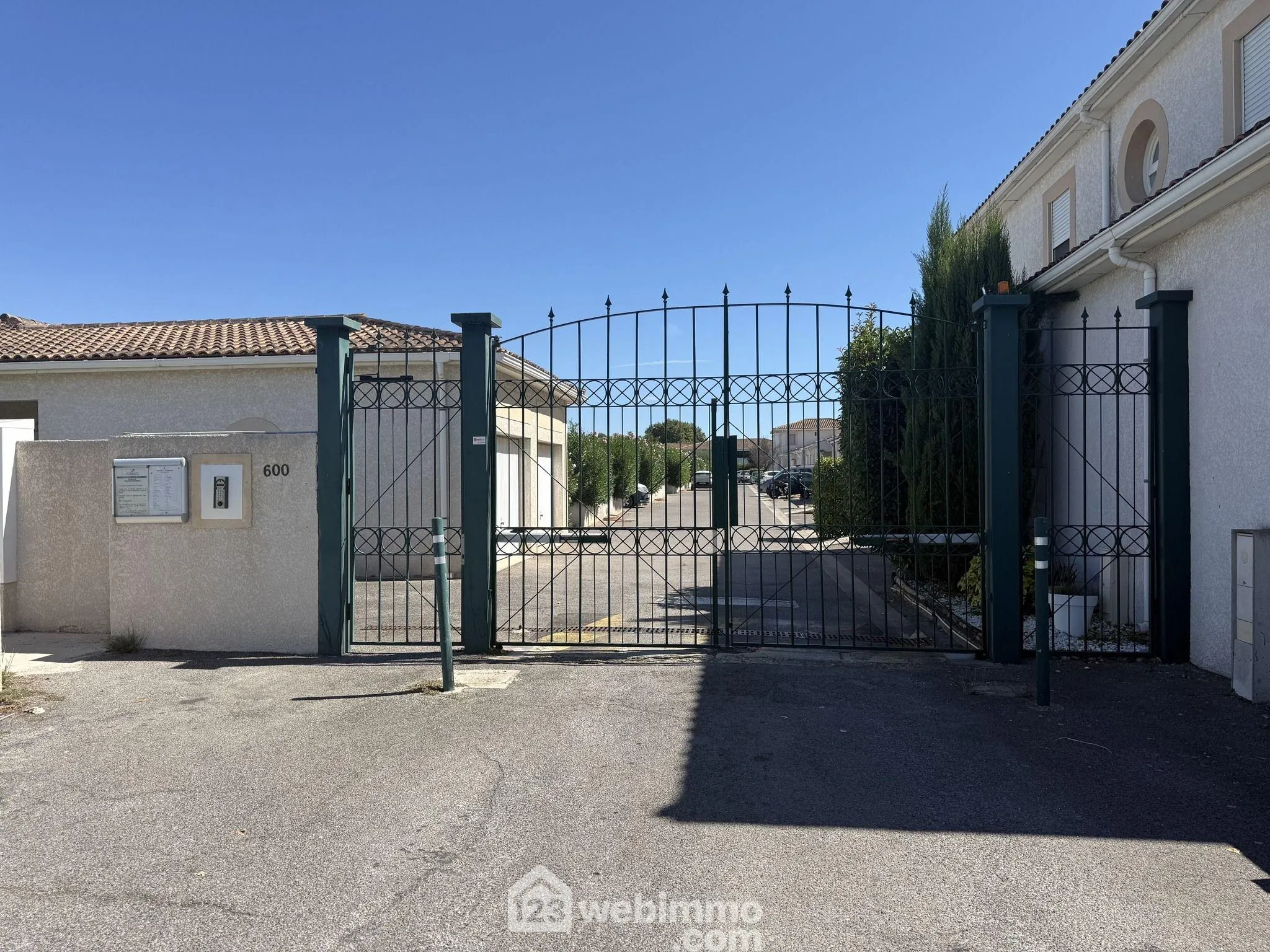 Maison de plain-pied à Marsillargues avec jardin et garage