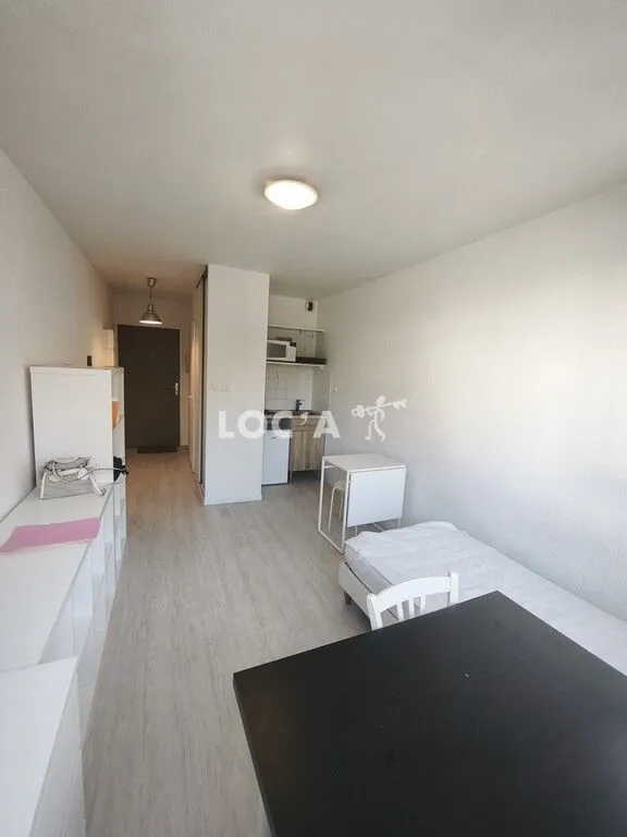Studio à vendre à Dijon de 17,73 m², secteur République, idéal investisseur