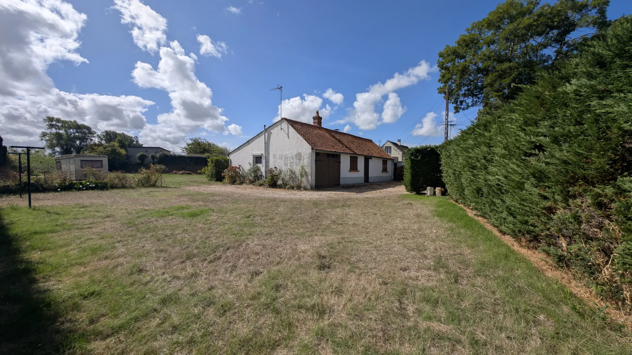 Maison individuelle à rénover de 95 m² avec grand jardin à Saint-Firmin, Baie de Somme