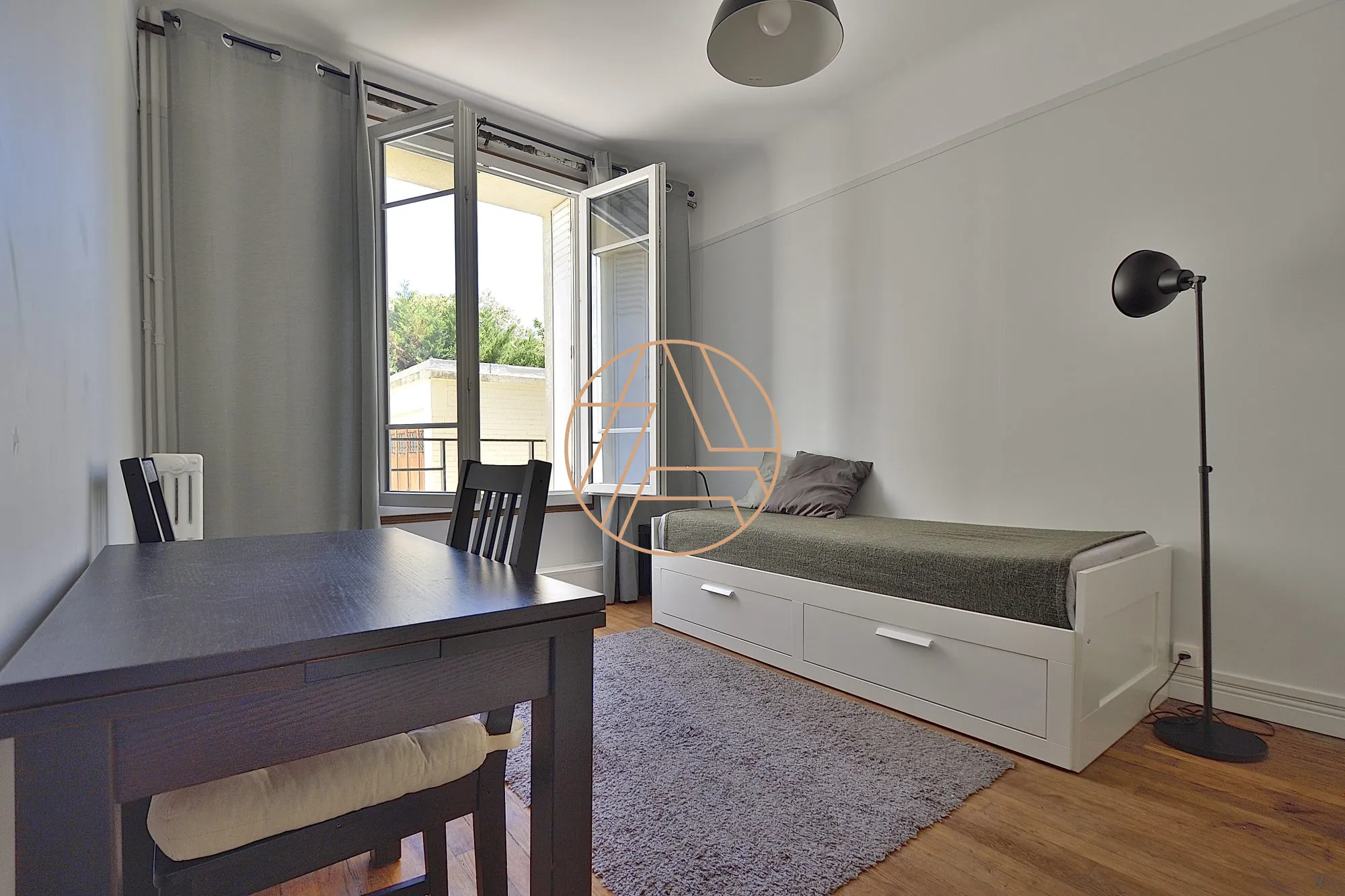 Studio à vendre à Saint-Maur-des-Fossés proche RER et commerces