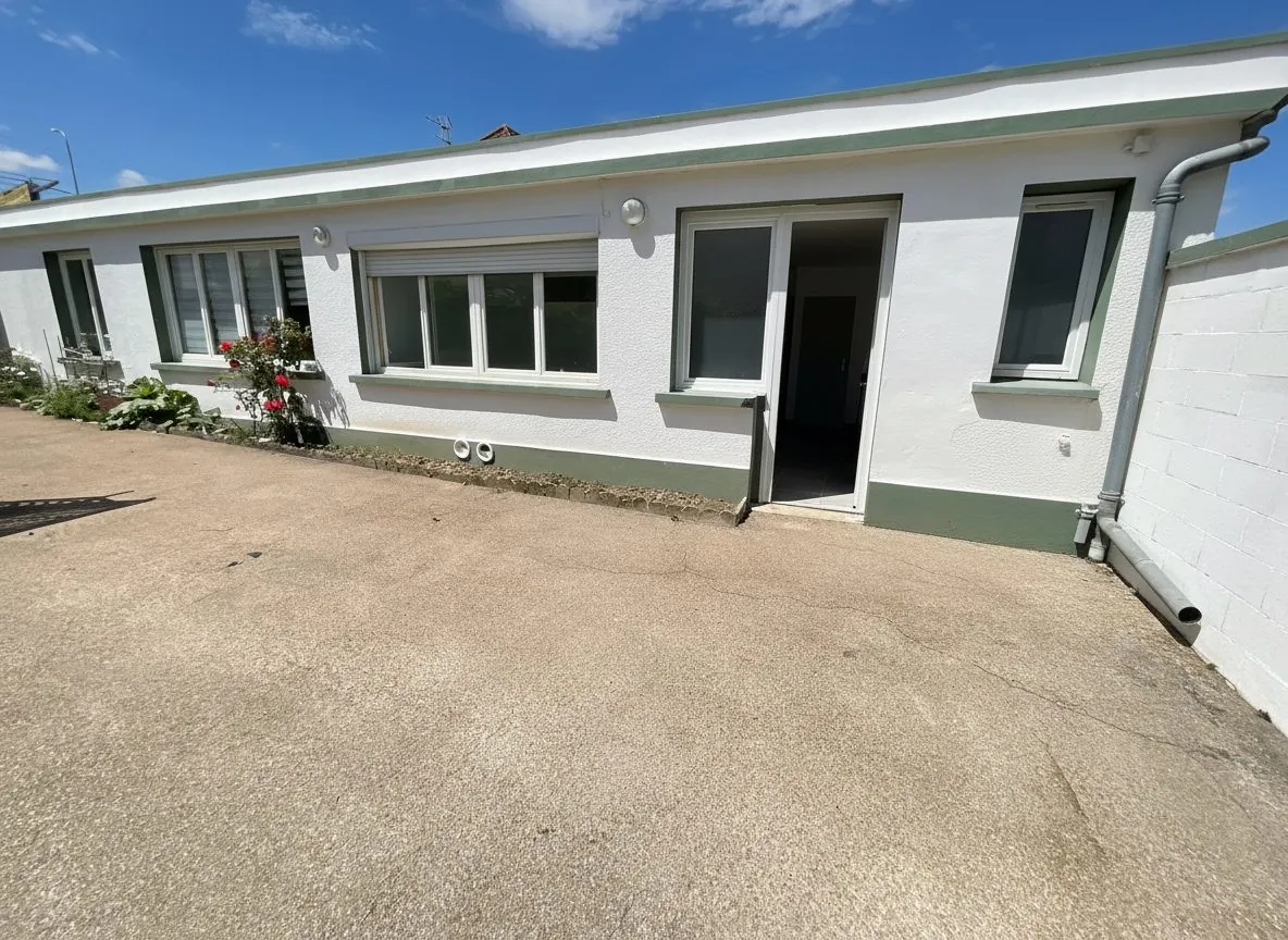 LOGEMENT LIBRE  Ensemble de deux appartements à Saint-Julien-les-Villas, idéal investisseur ou résidant