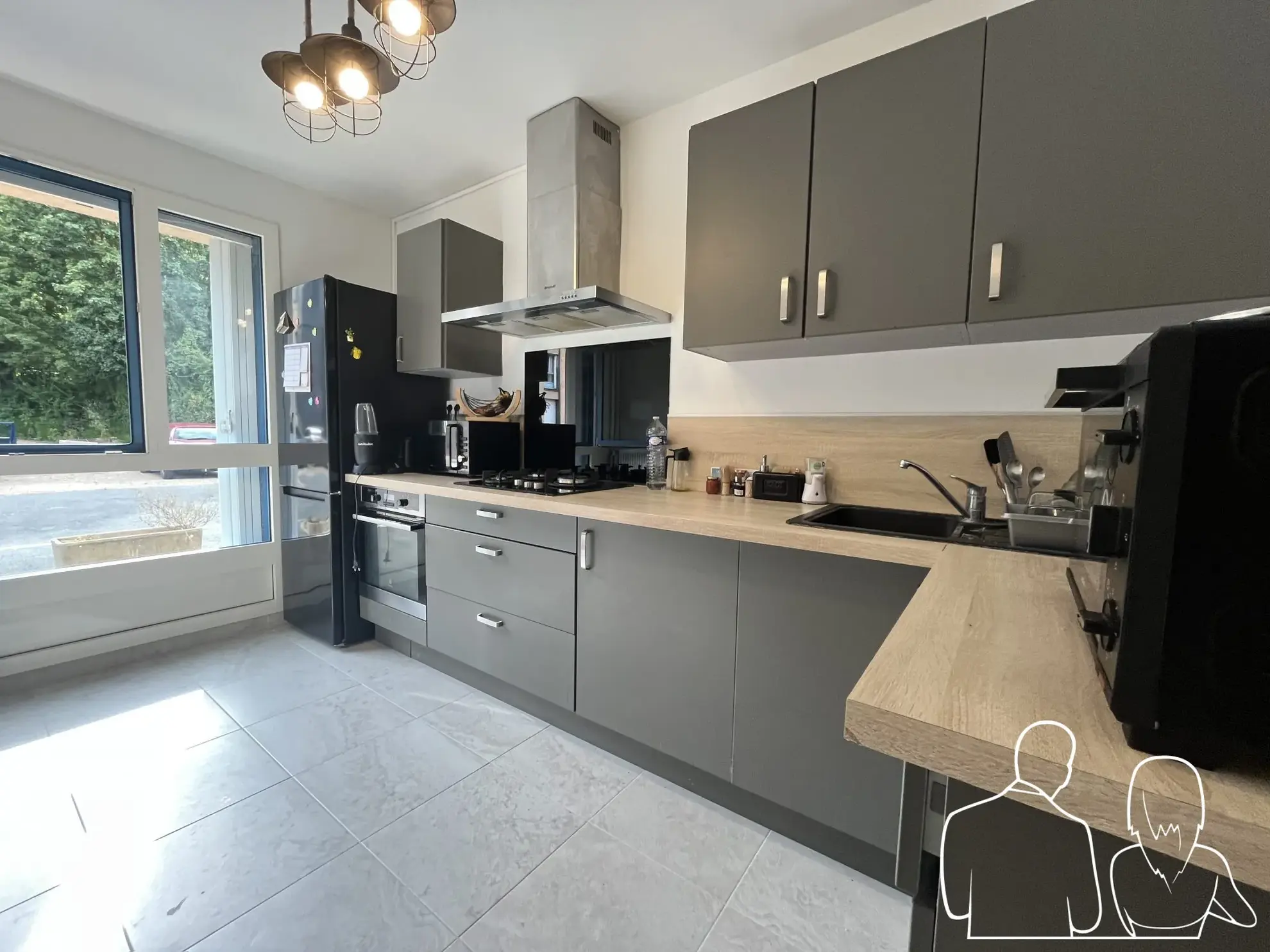 Appartement 2 pièces rénové à Honfleur, résidence sécurisée, parking inclus 