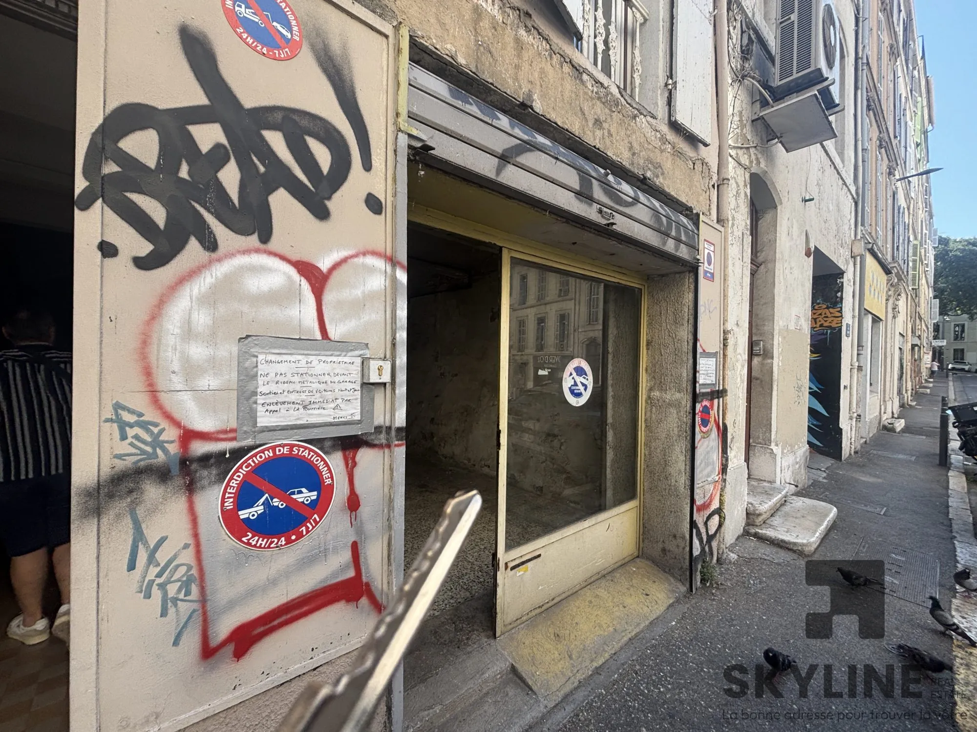 Local commercial à rénover proche préfecture à Marseille