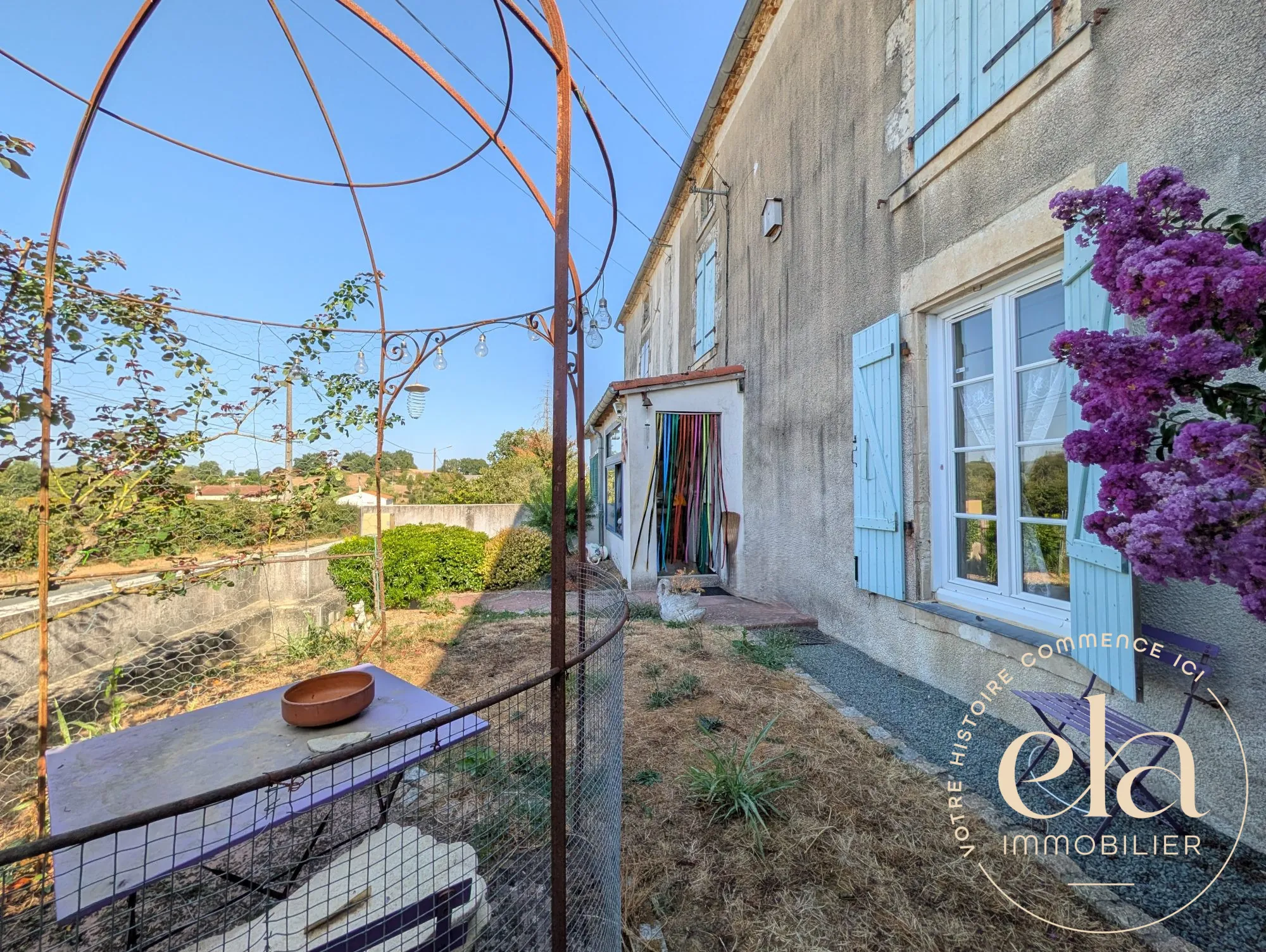 Maison ancienne avec grand potentiel à La Meilleraie-Tillay