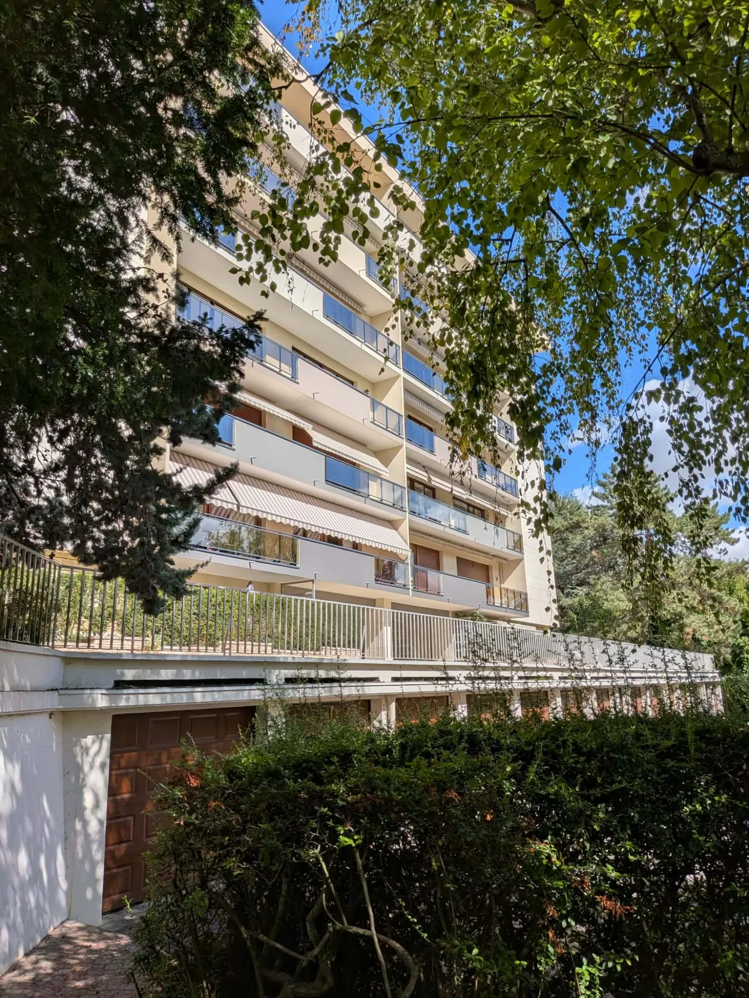 immeuble Appartement à vendre à Saint-Quentin de 140 m² avec fort potentiel de rénovation