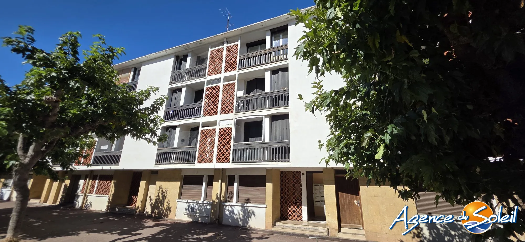 Appartement T1 bis à vendre à Perpignan - Dernier étage, cave, stationnement