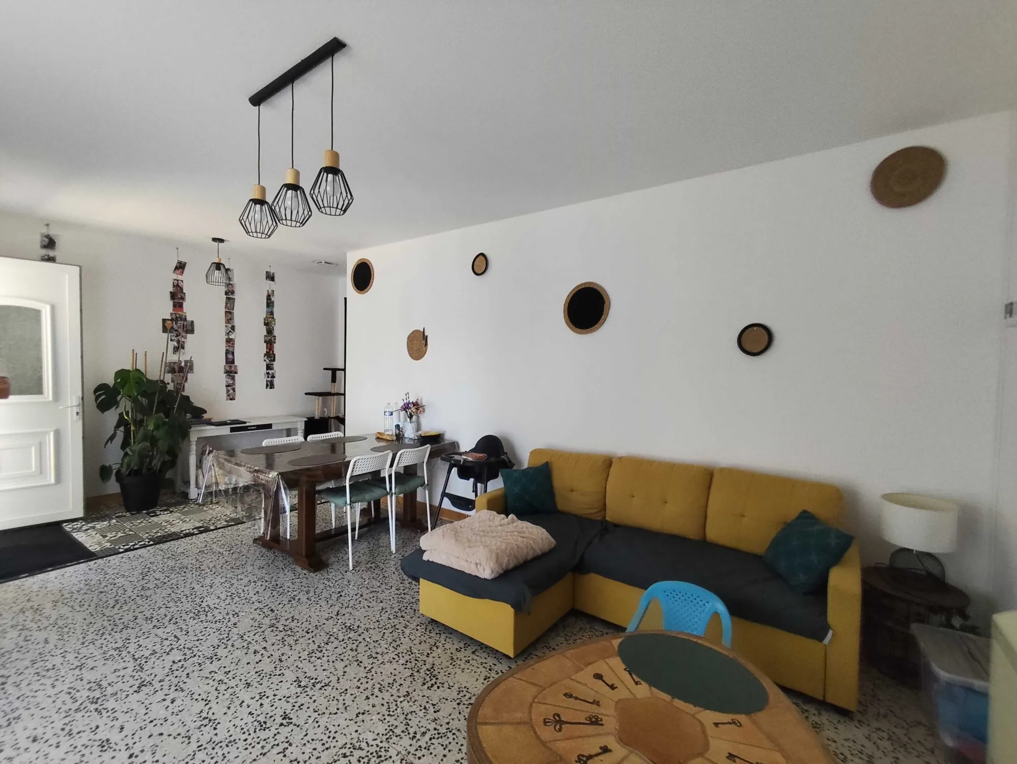 Maison de plain-pied à Chasseneuil-sur-Bonnieure avec jardin et équipements modernes