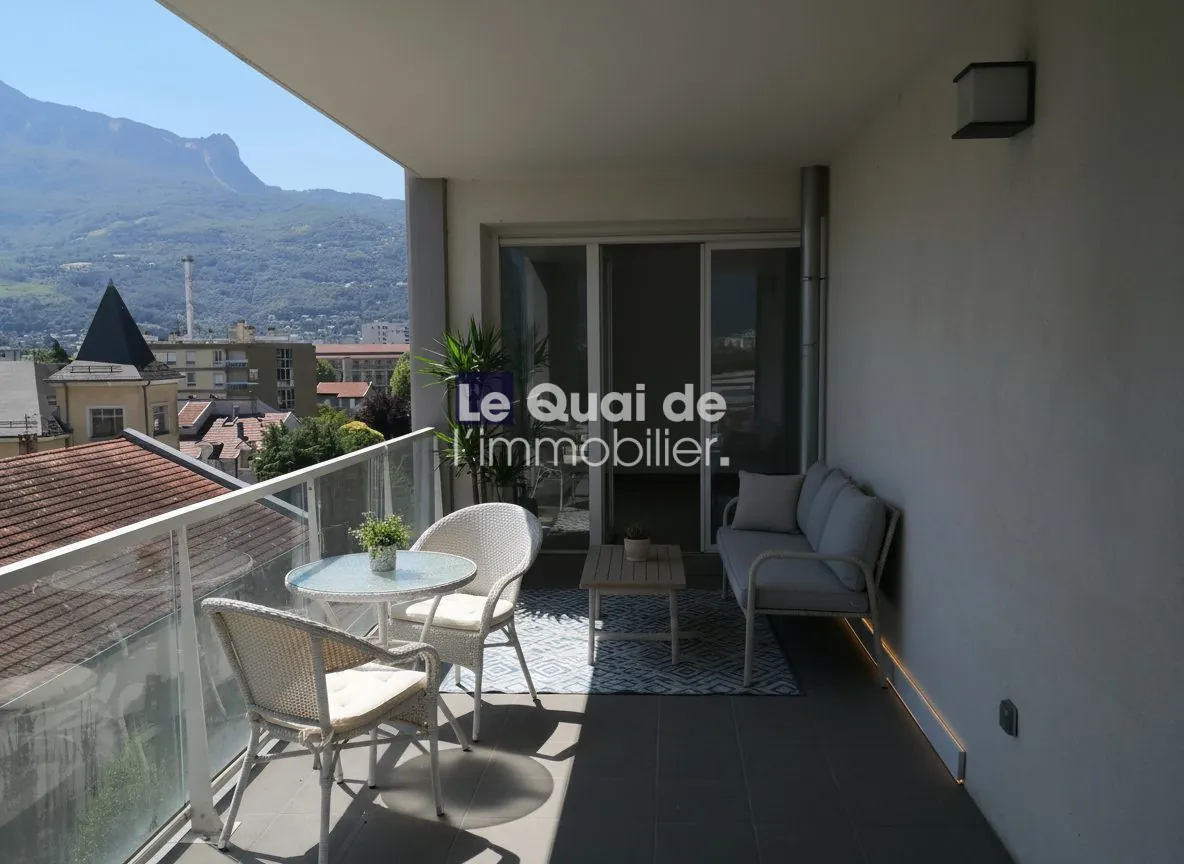 Appartement T3 lumineux et moderne avec vue montagne à Grenoble