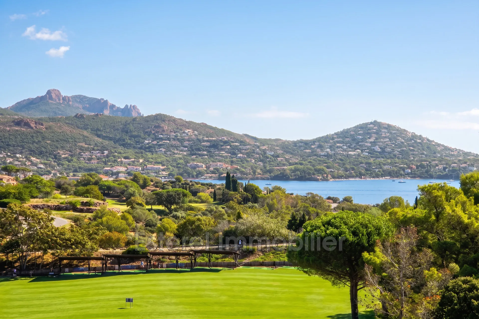 Studio avec terrasse et parking dans le domaine de Cap Estérel à Agay