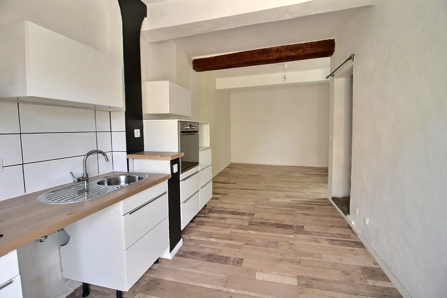 Maison de village rénovée avec garage à Saint-Martin-de-Londres (34380)