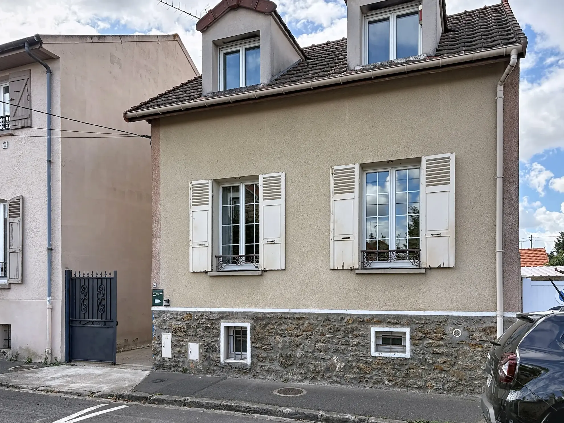 Charmante maison individuelle en meulière avec jardin à Villeneuve-Saint-Georges