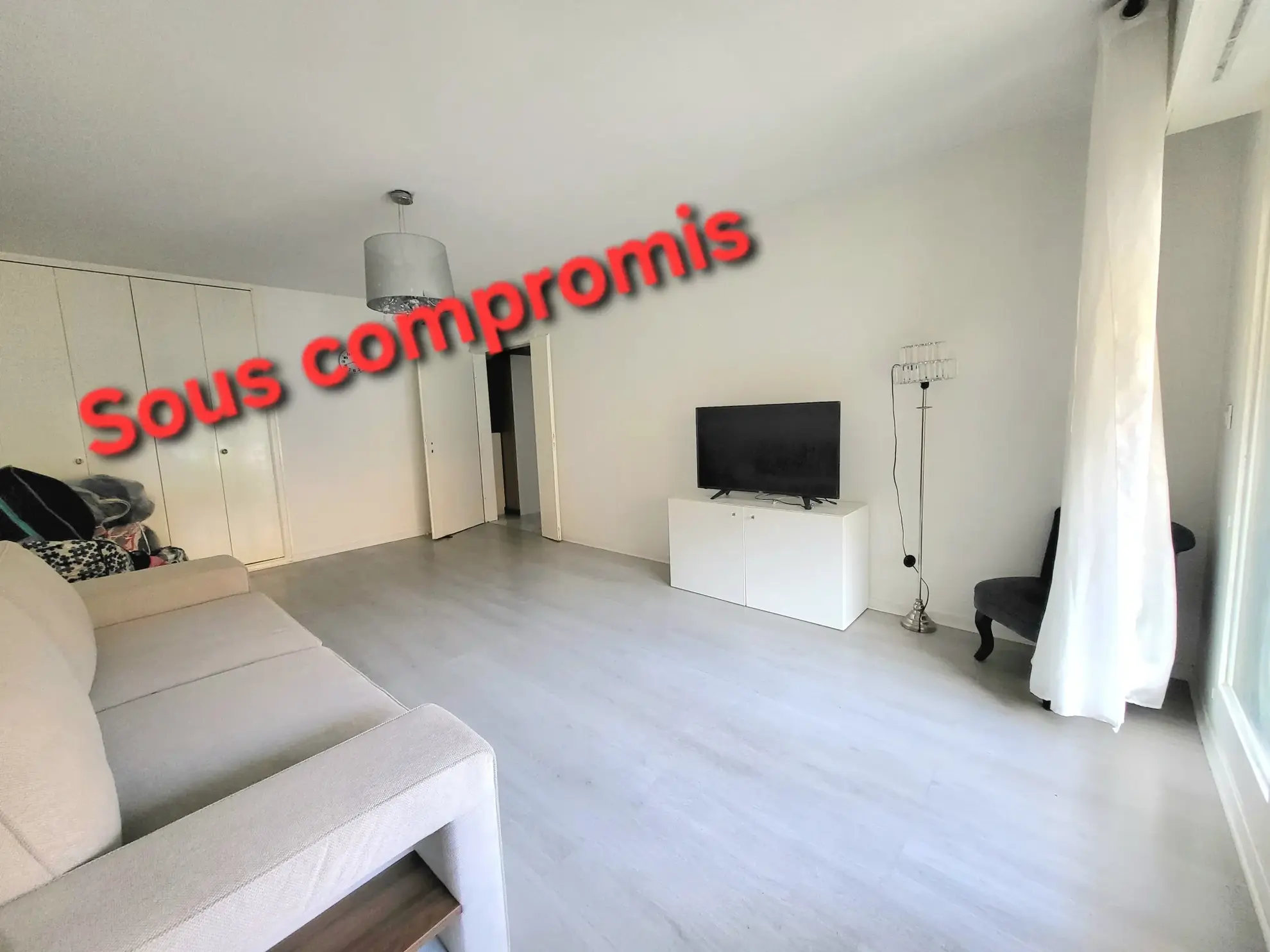 Appartement 2 pièces à Mulhouse avec balcon, cave et parking