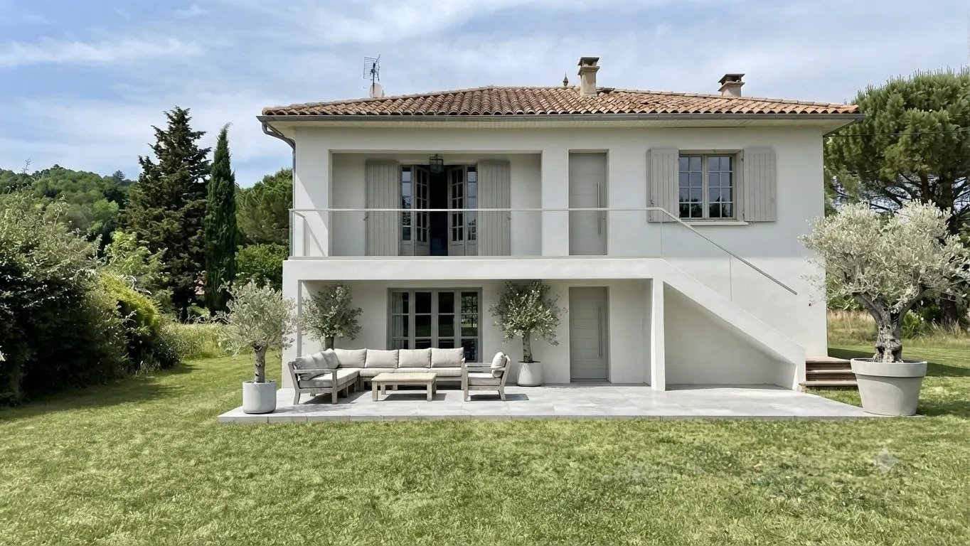 Grande maison à rénover avec terrains constructibles à Montcaret - Opportunité rare
