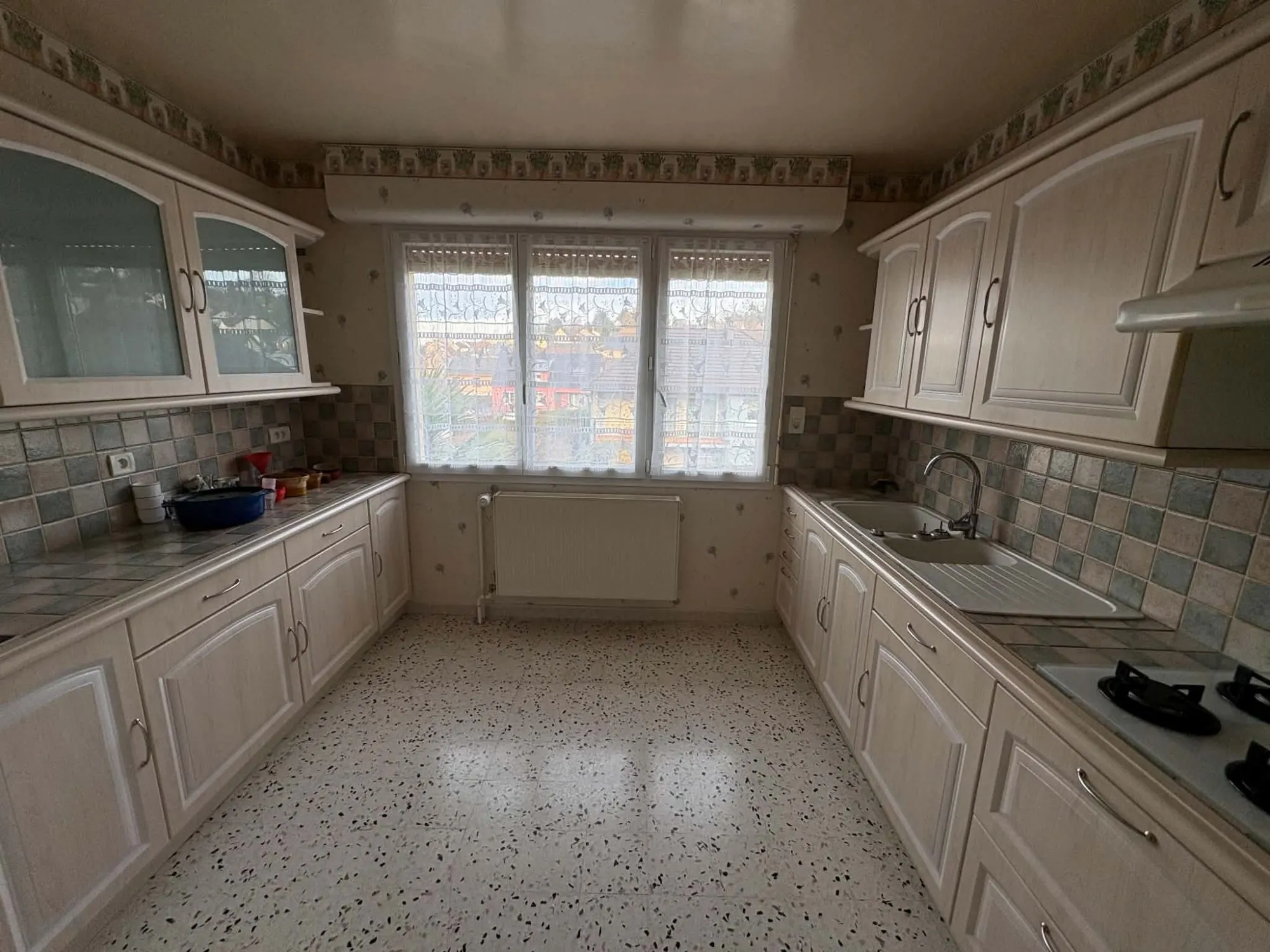 Maison 3 chambres à Aiglemont avec jardin et potentiel