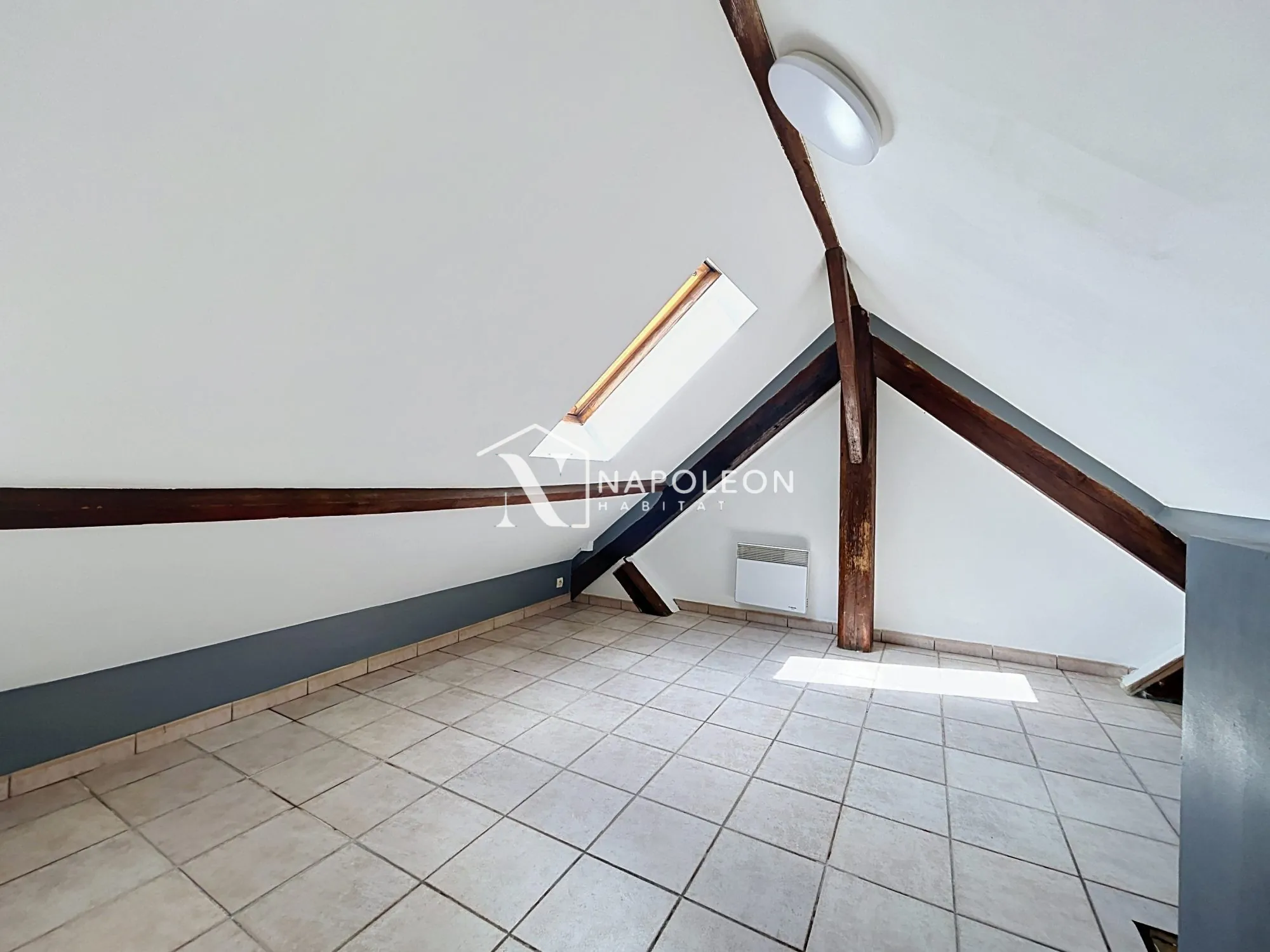 Appartement duplex à Famars proche université – Investissement idéal 