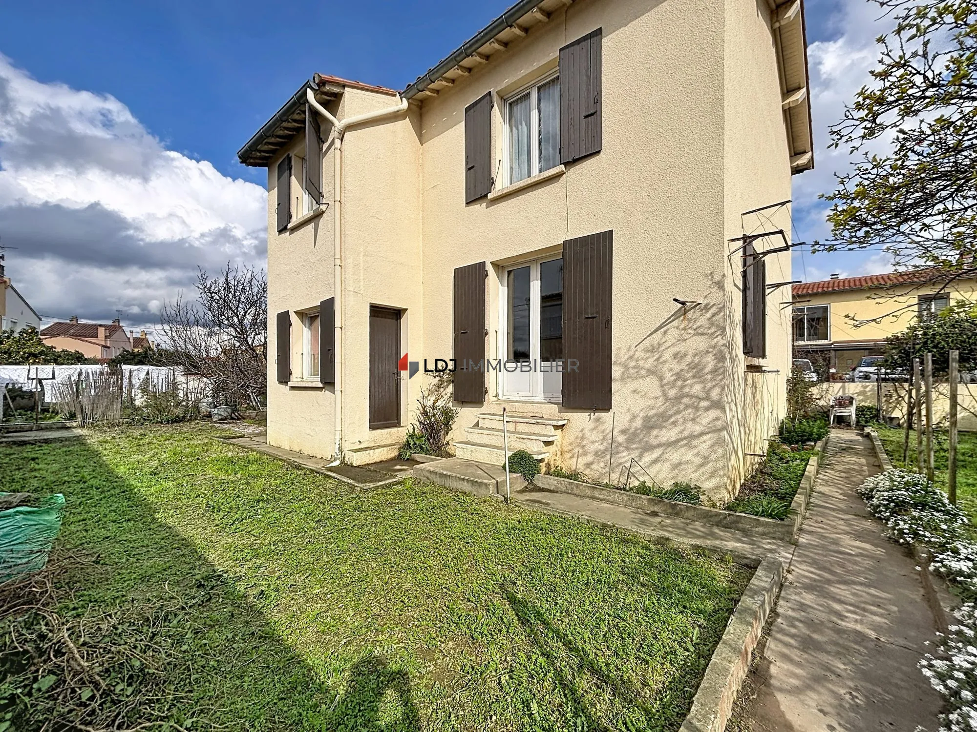 Maison 4 faces de 82 m² avec jardin et garage à Ille-sur-Têt