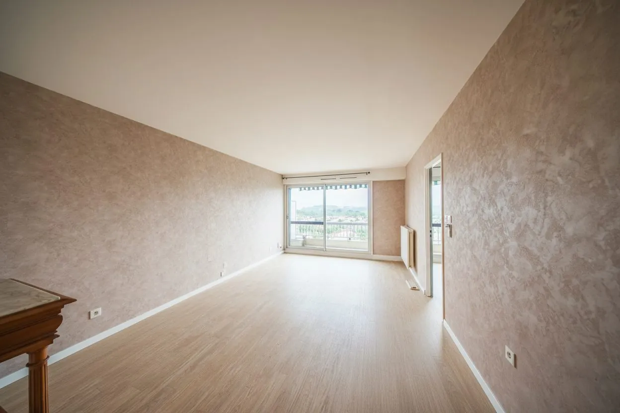 Appartement T4 avec balcon et stationnement à Cournon-d'Auvergne