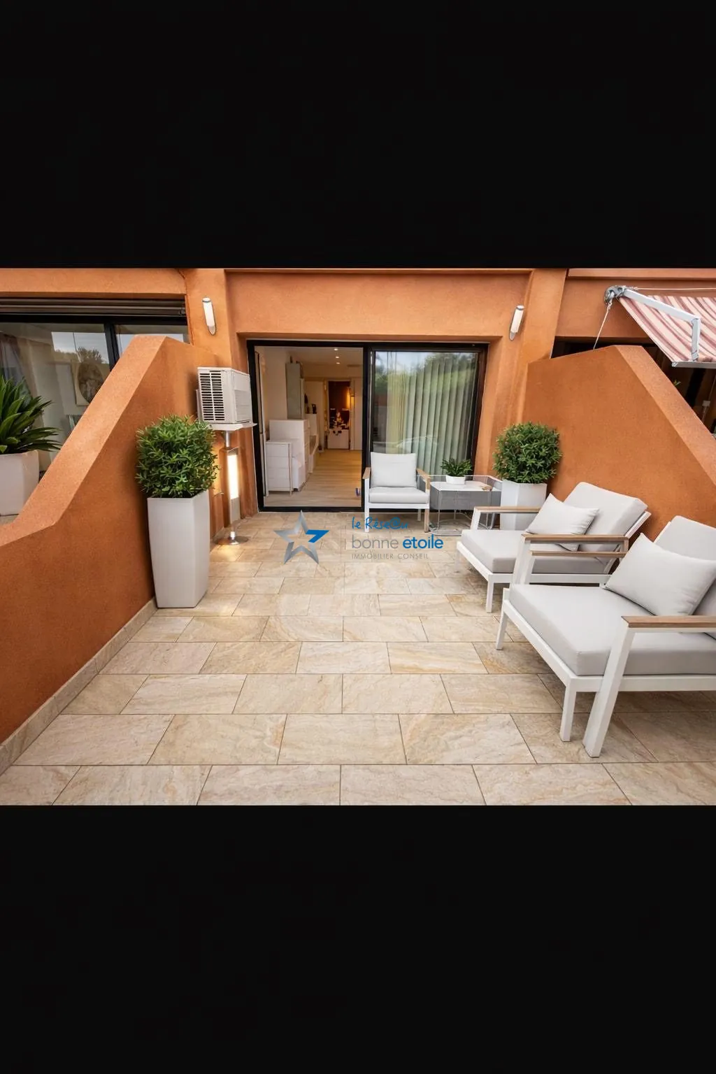 Studio en bord de mer avec piscine à Santa Lucia di Moriani