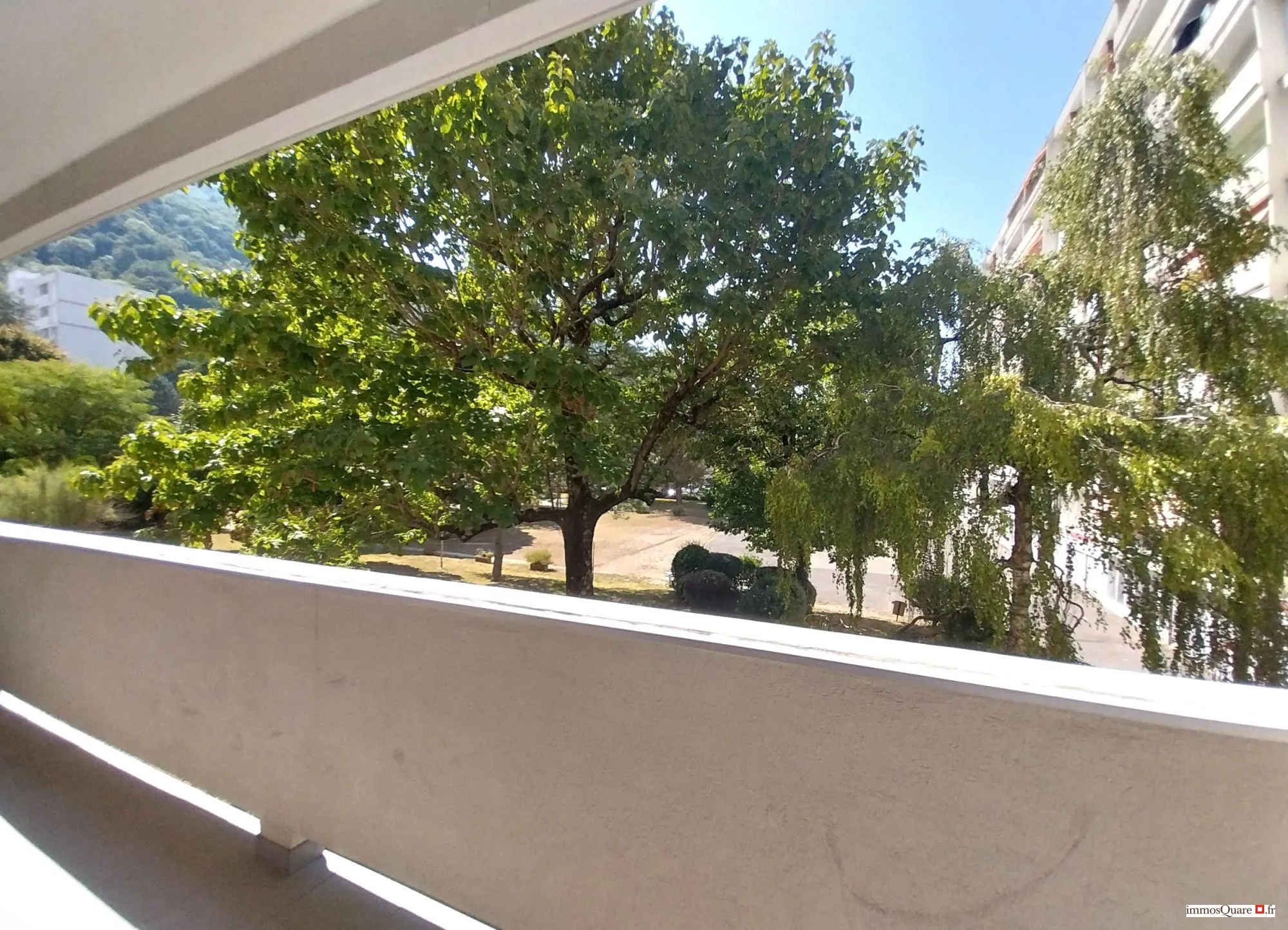 Appartement 4 pièces lumineux avec parking et cave à Saint-Martin-d'Hères