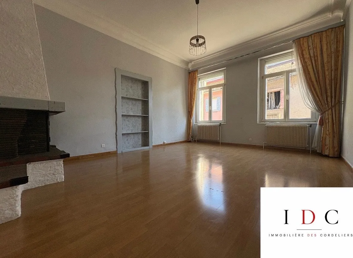 Appartement F4 avec terrasse au centre de Sarrebourg - 120m²