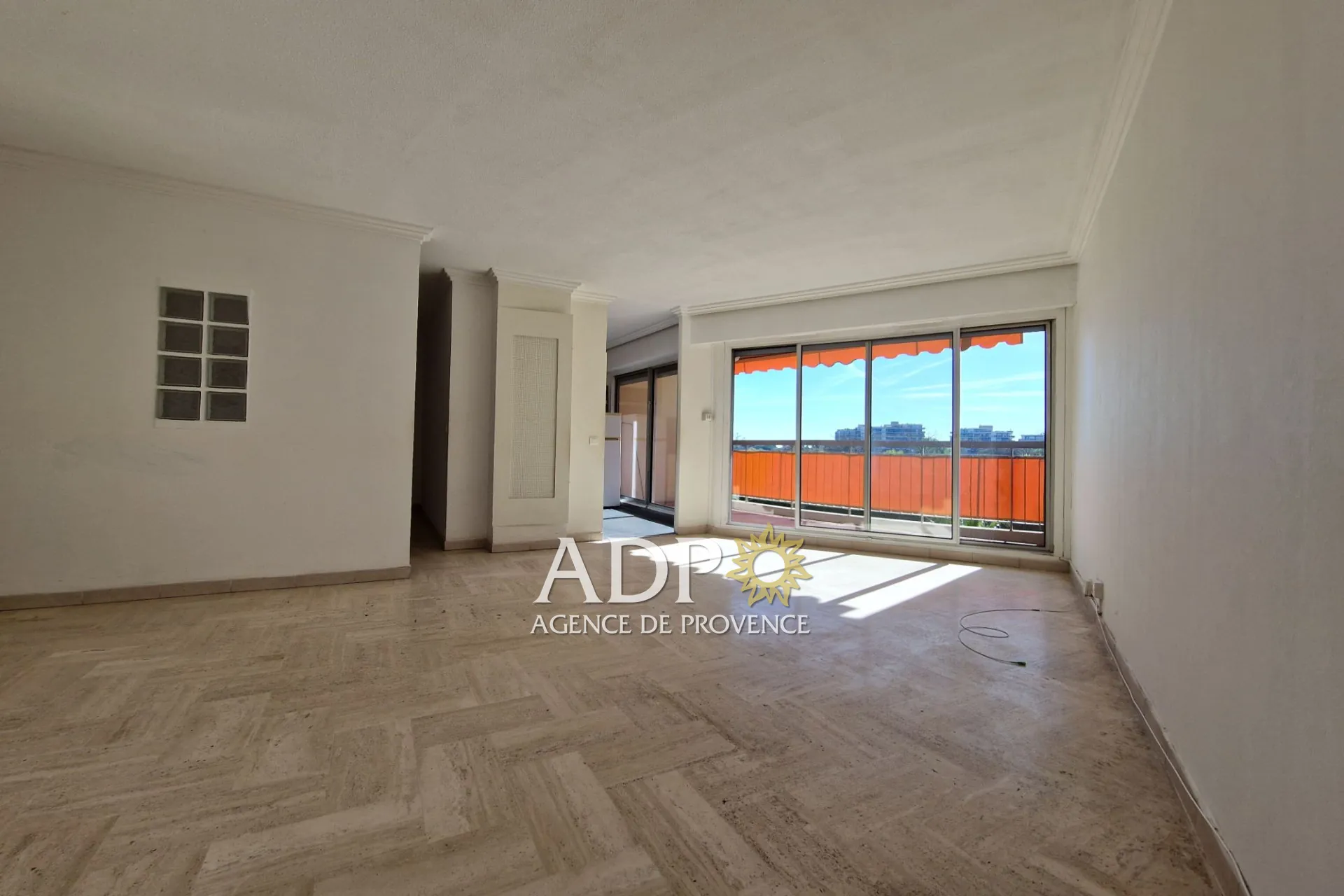Vente appartement 2 pièces à Mandelieu-la-Napoule avec terrasse et piscine